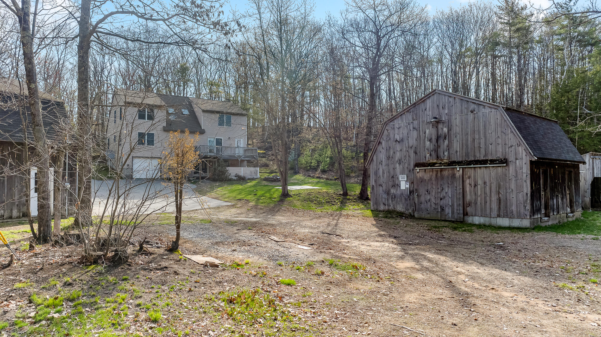 main property photo 27