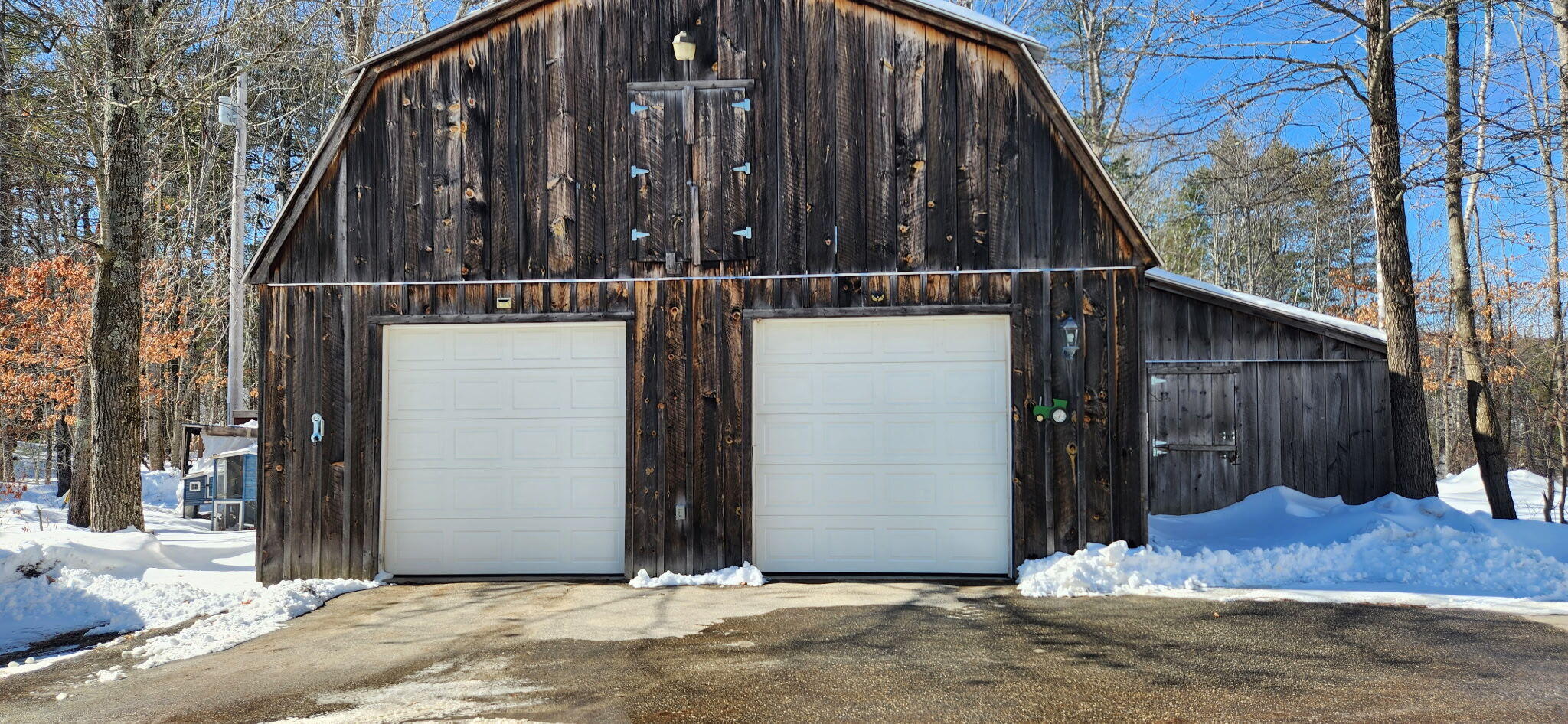 main property photo 33