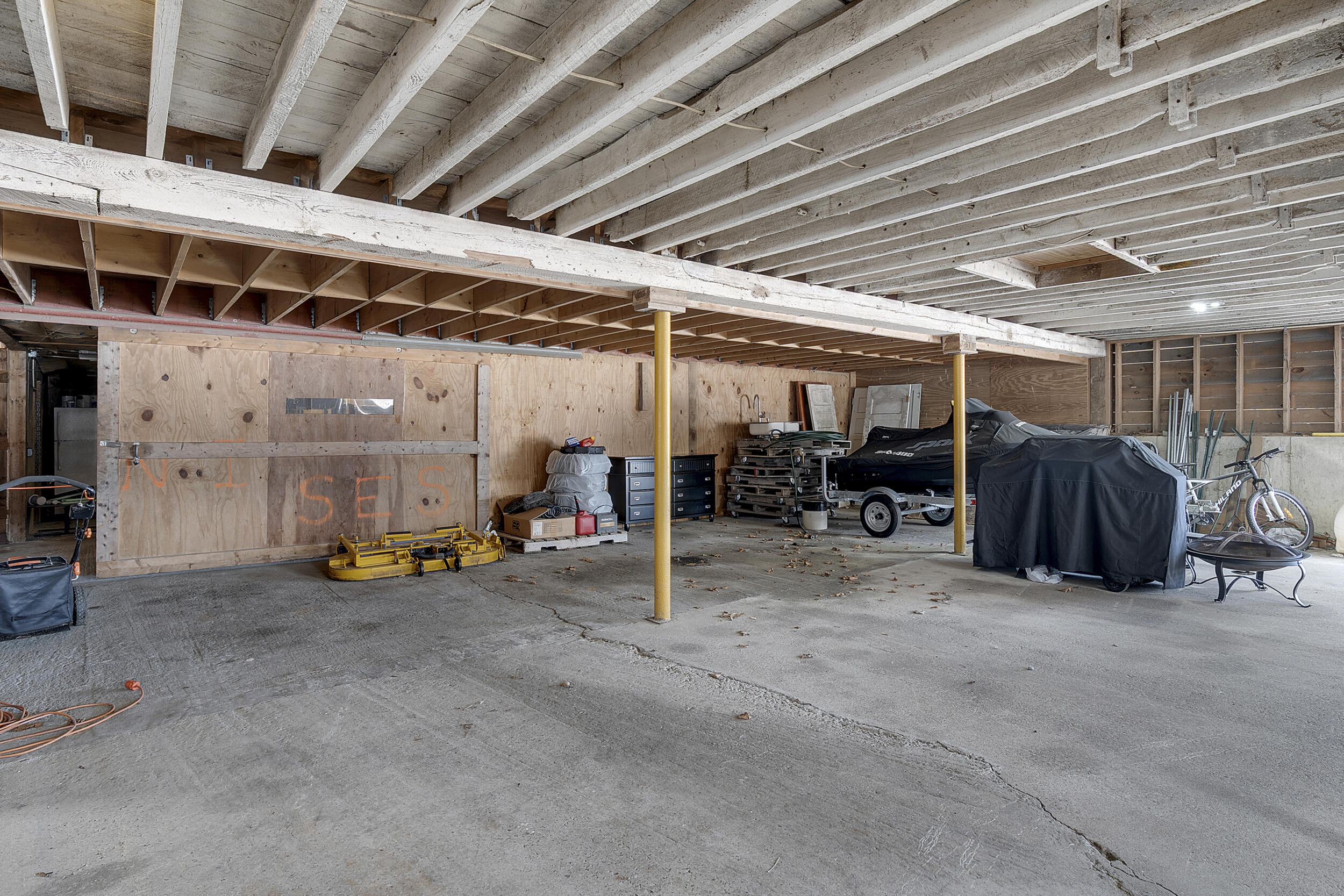 main property photo 83