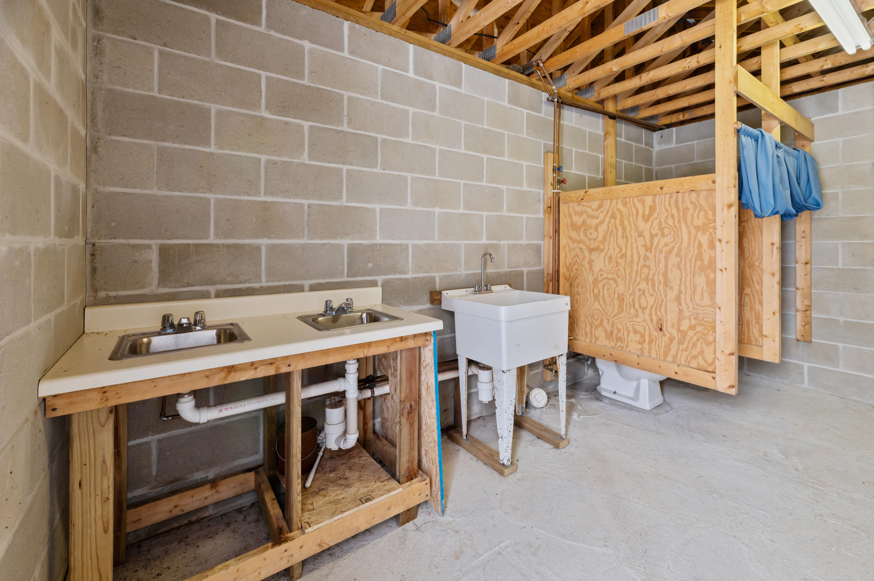 main property photo 61