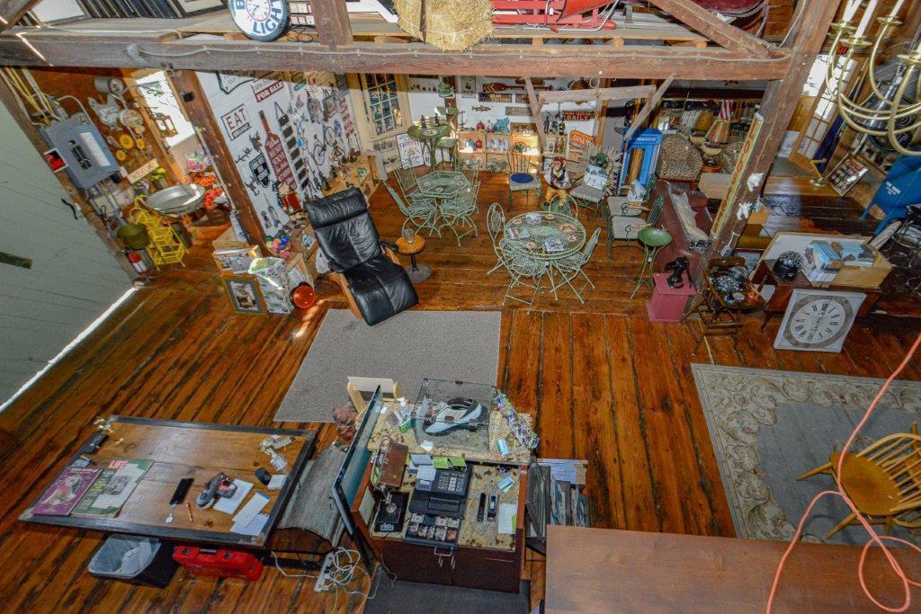 main property photo 30