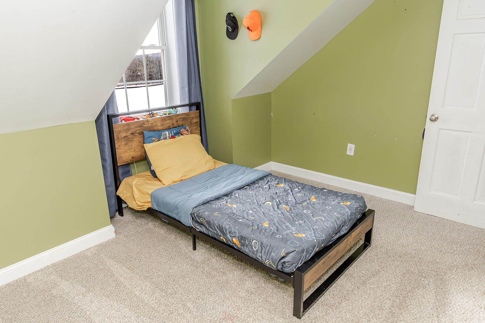 main property photo 47