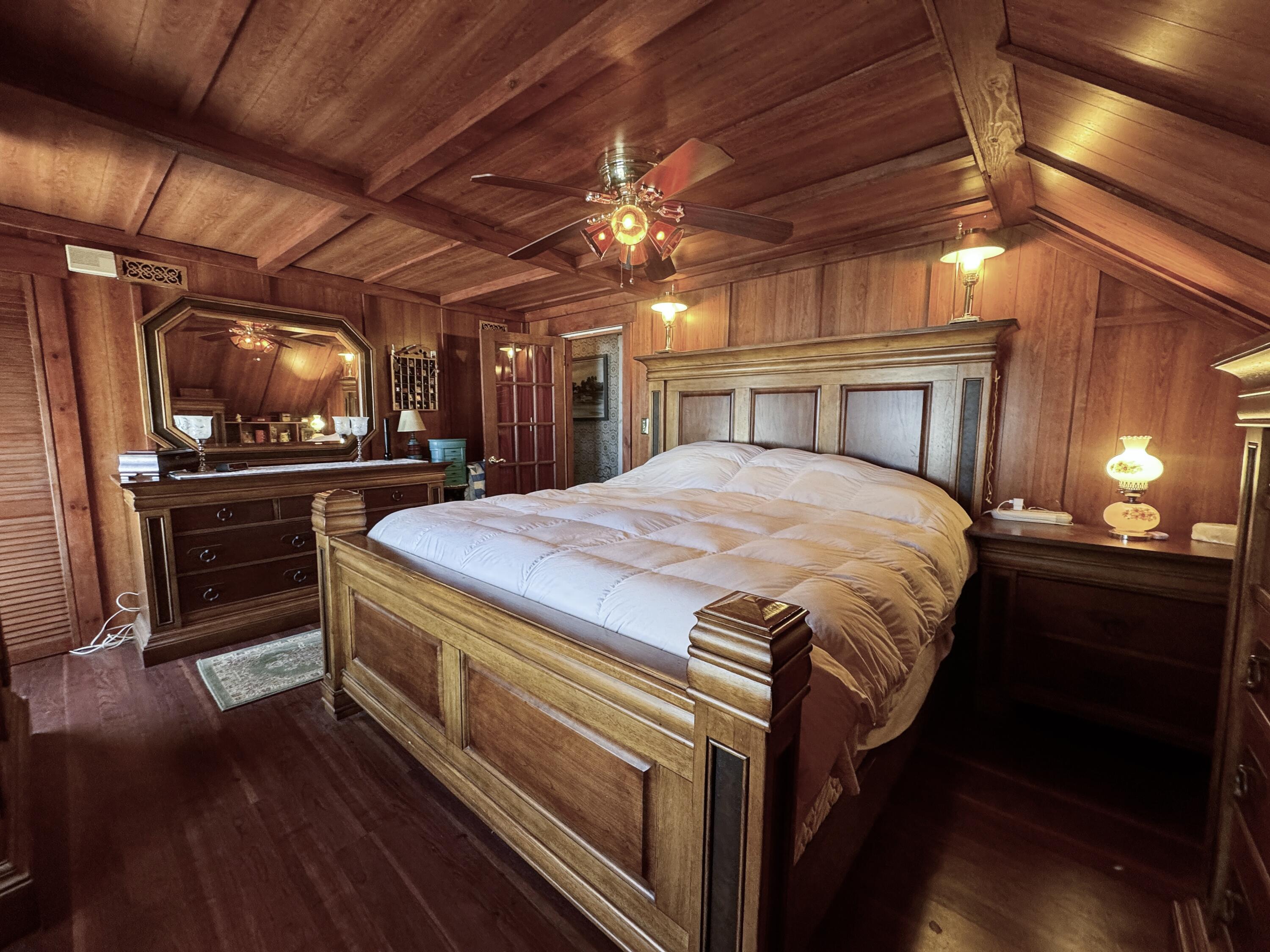 main property photo 50