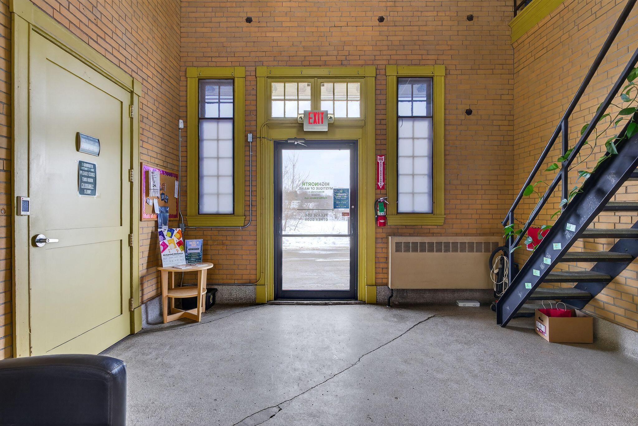 main property photo 16