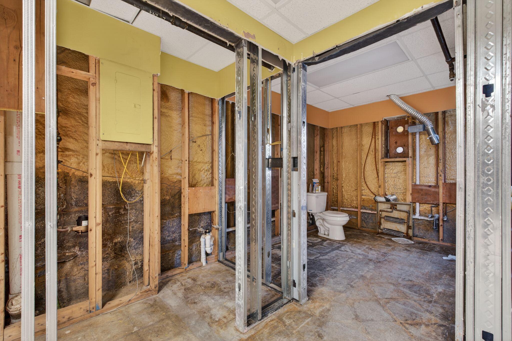 main property photo 40