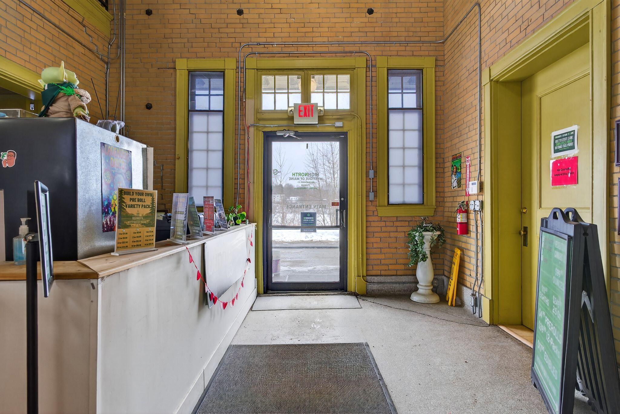 main property photo 9