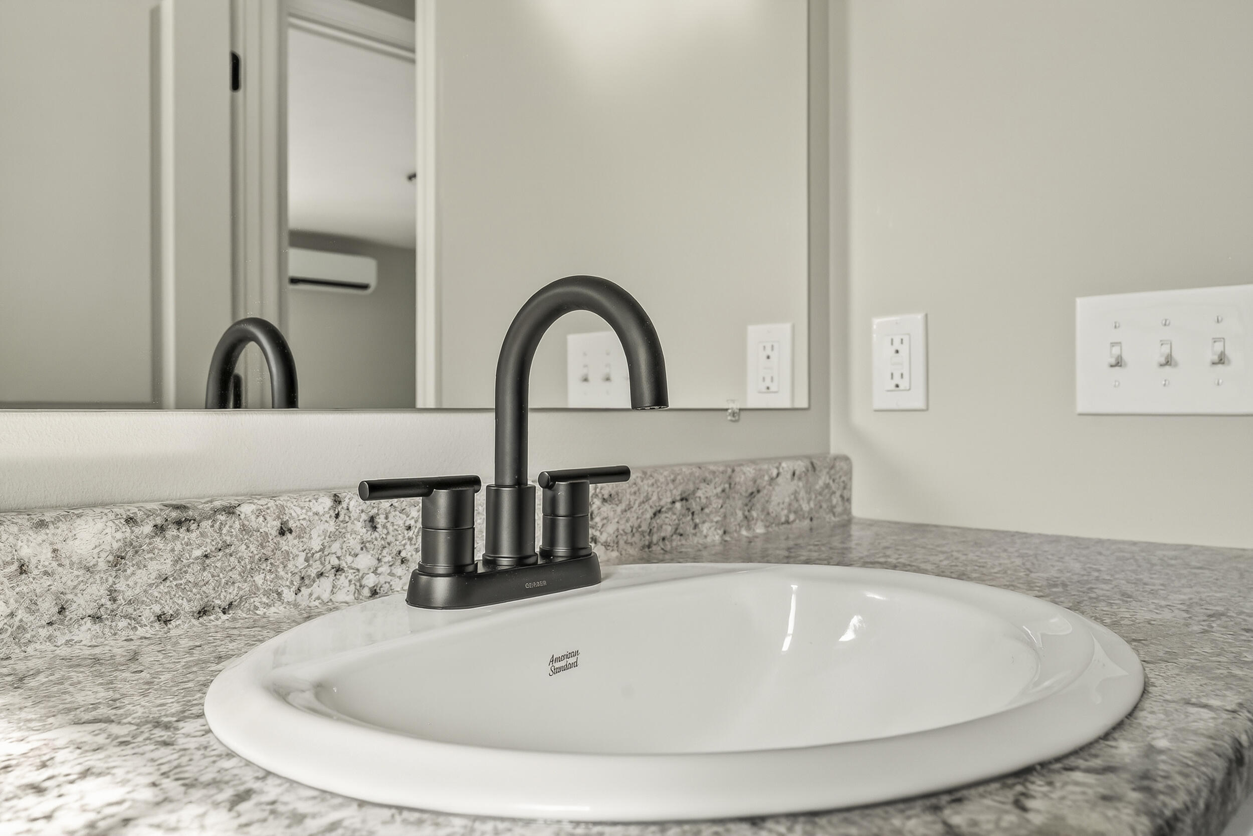 property viewer photo 25