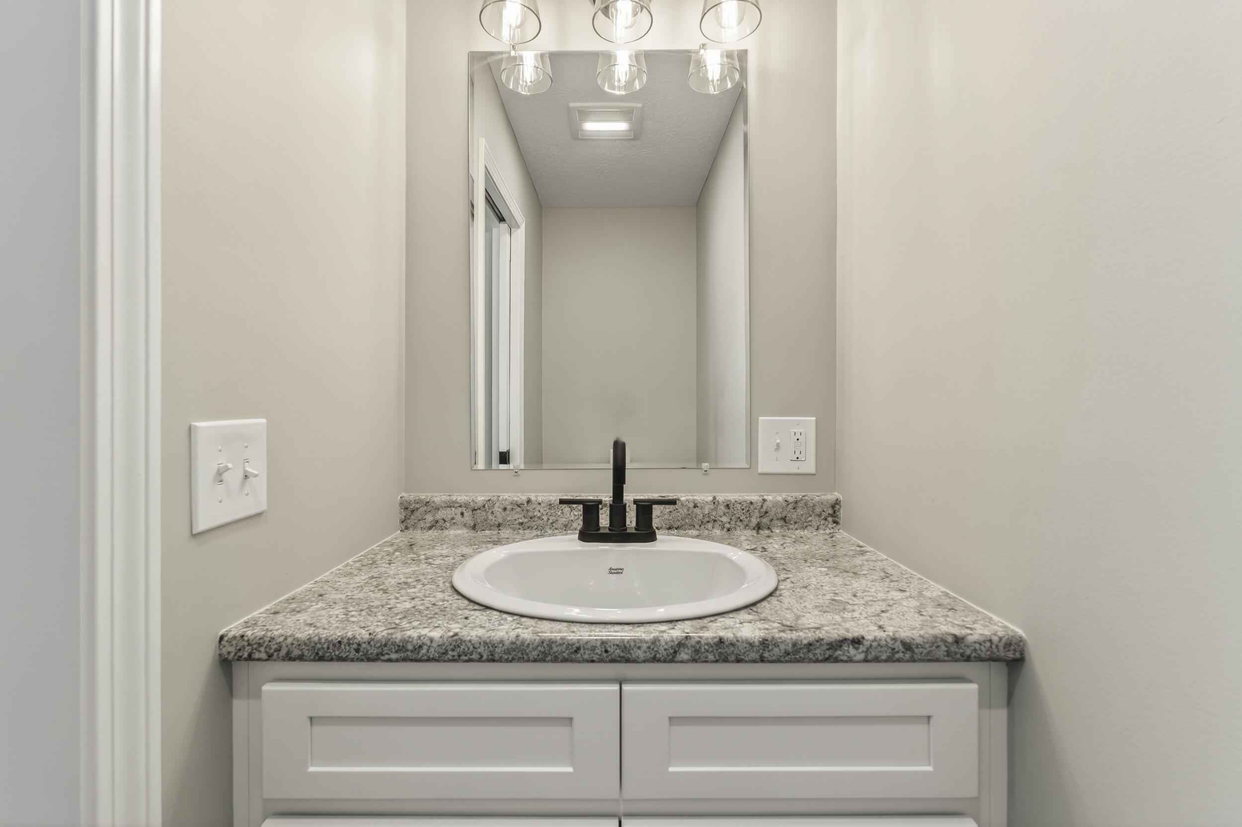 property viewer photo 6