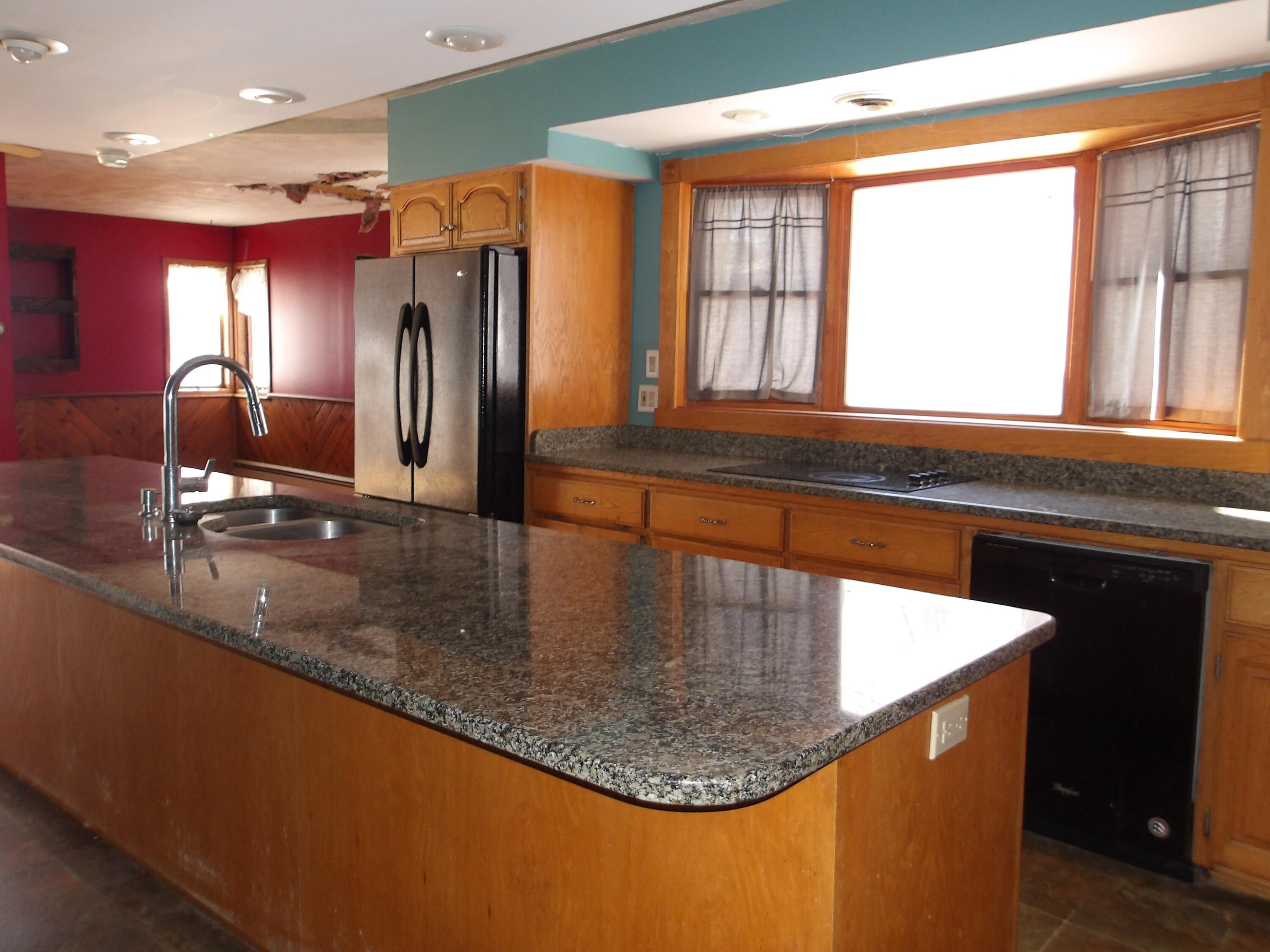main property photo 12