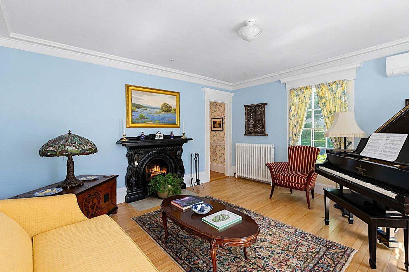 main property photo 6