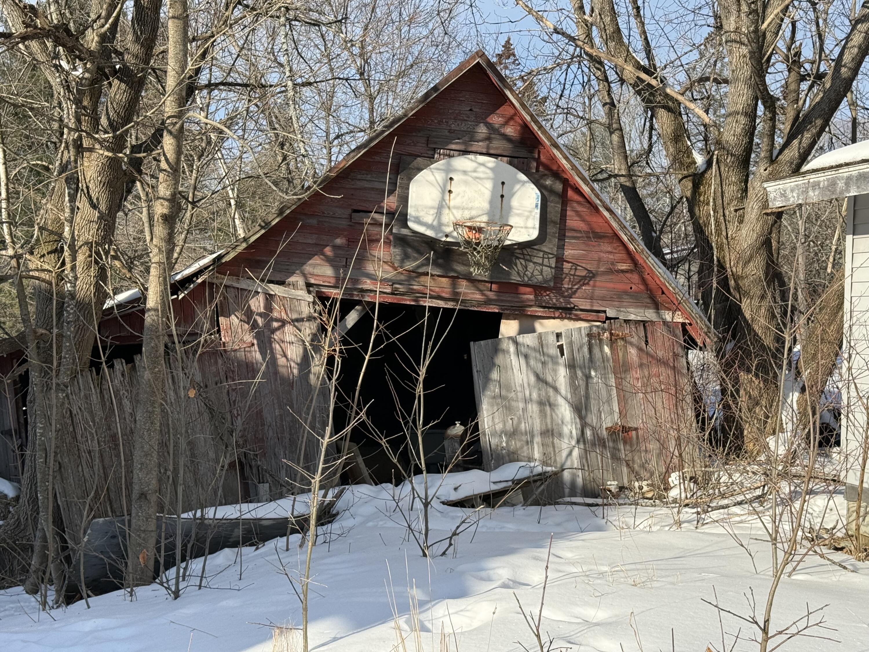 main property photo 16
