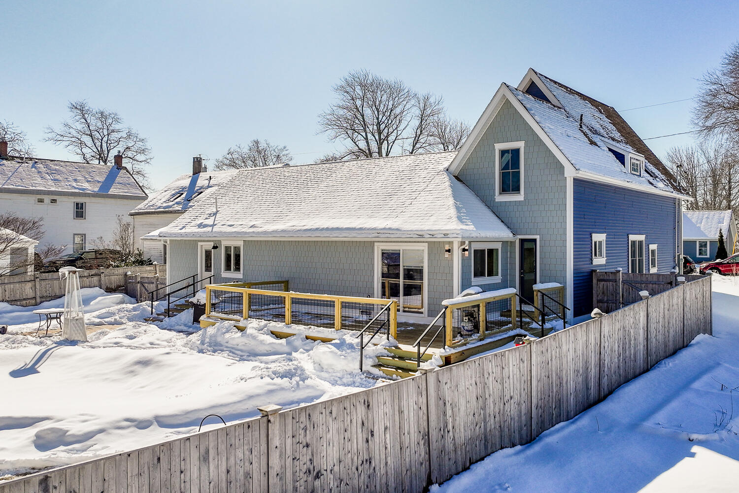 main property photo 41