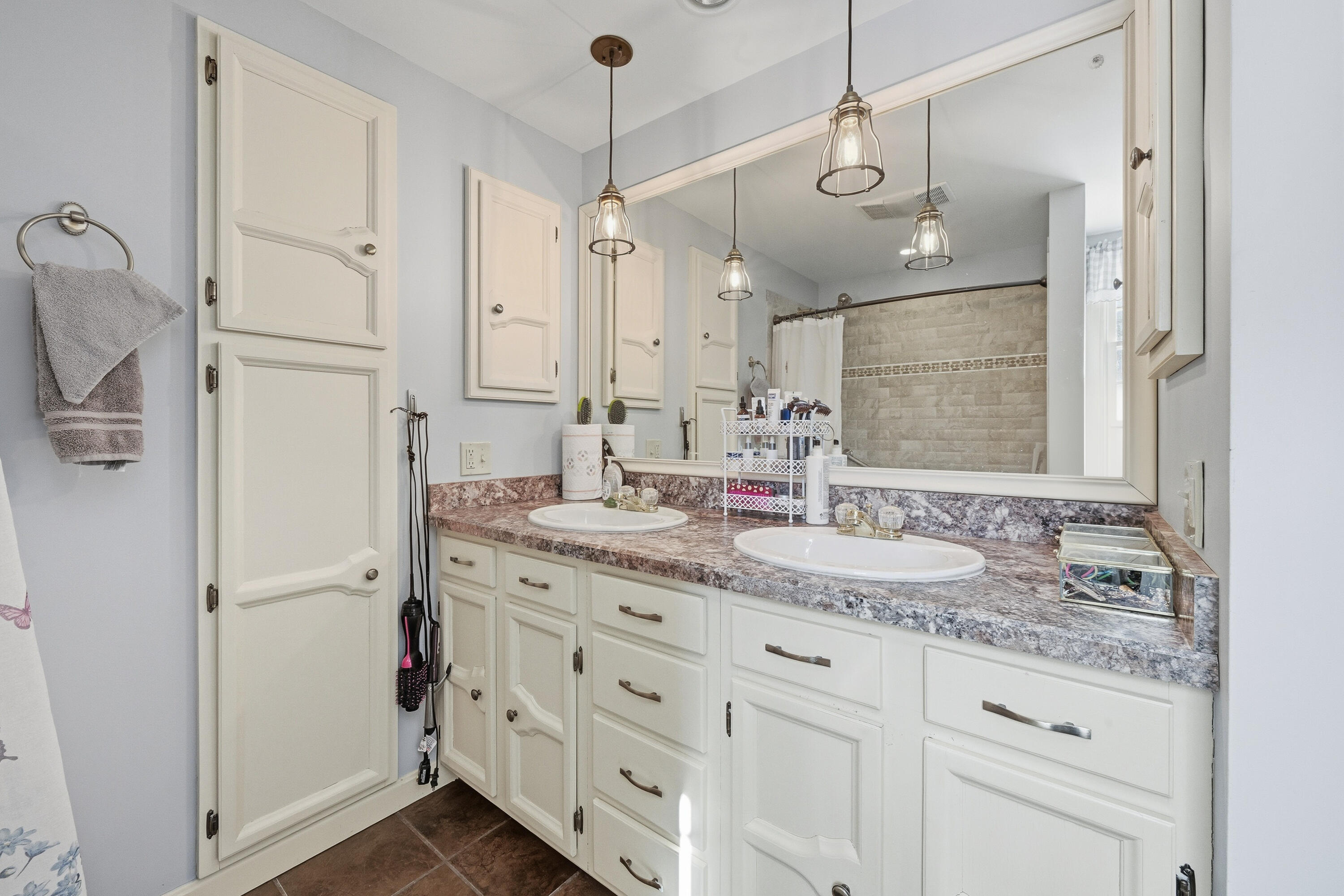 main property photo 49