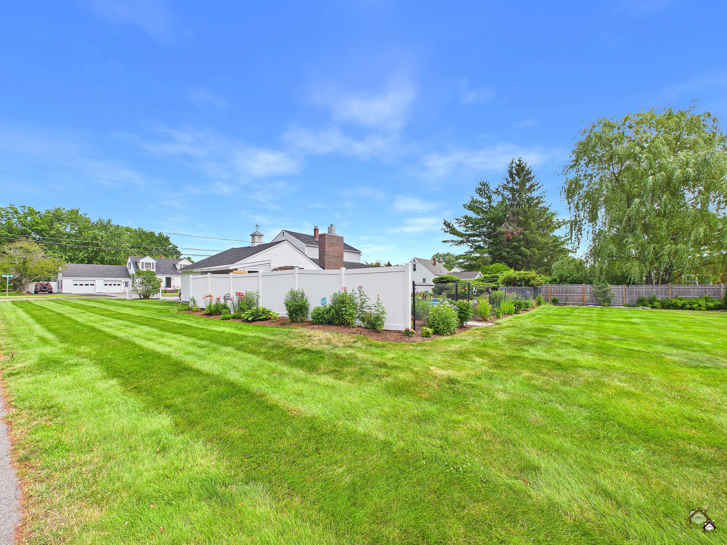 main property photo 54