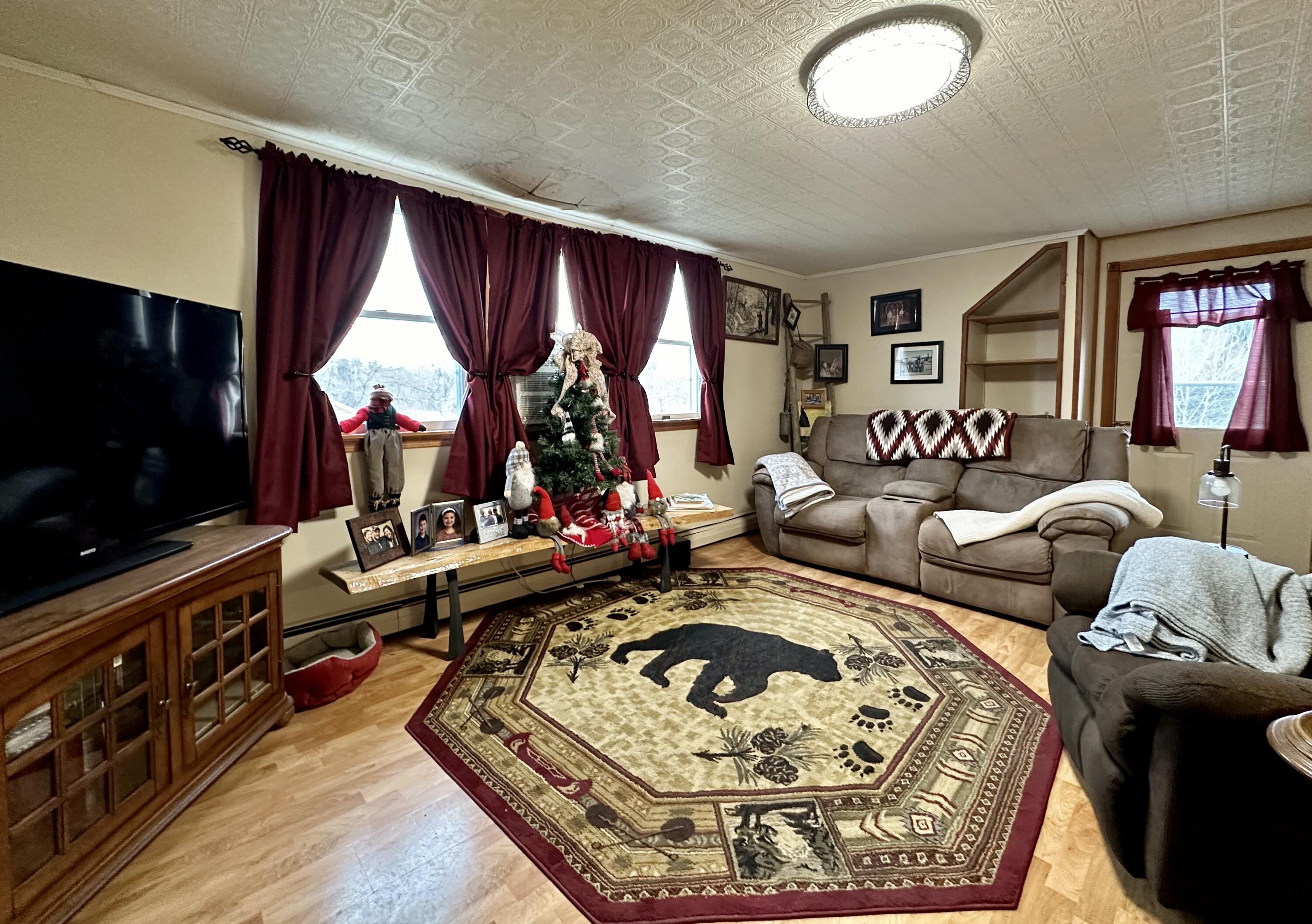 main property photo 45
