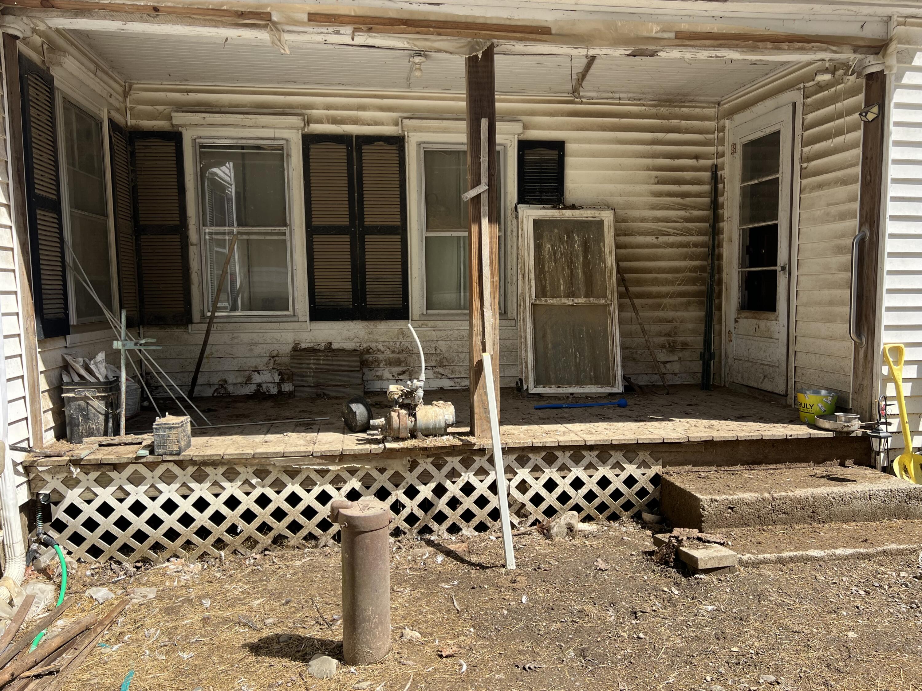 main property photo 32