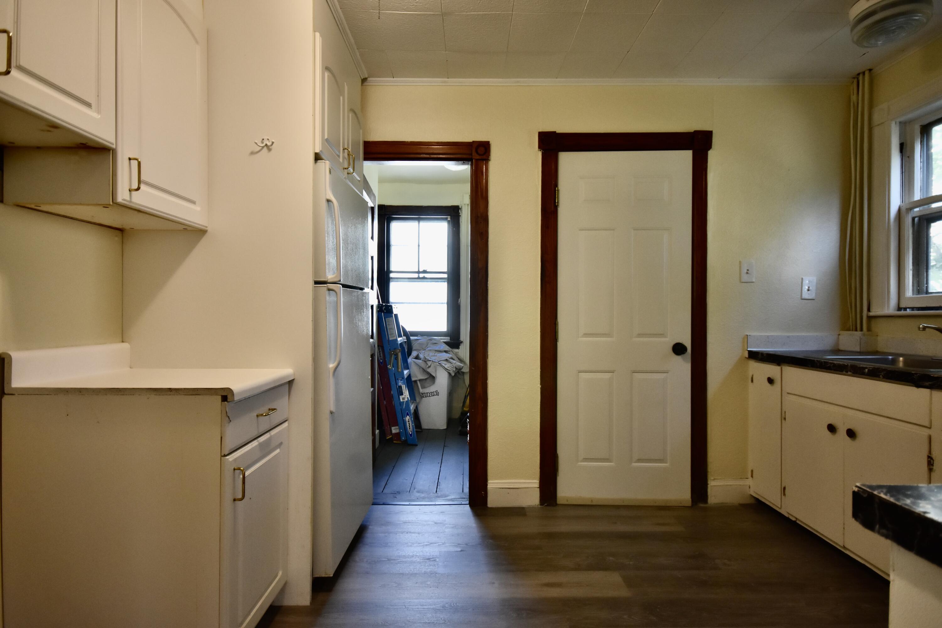 property viewer photo 9