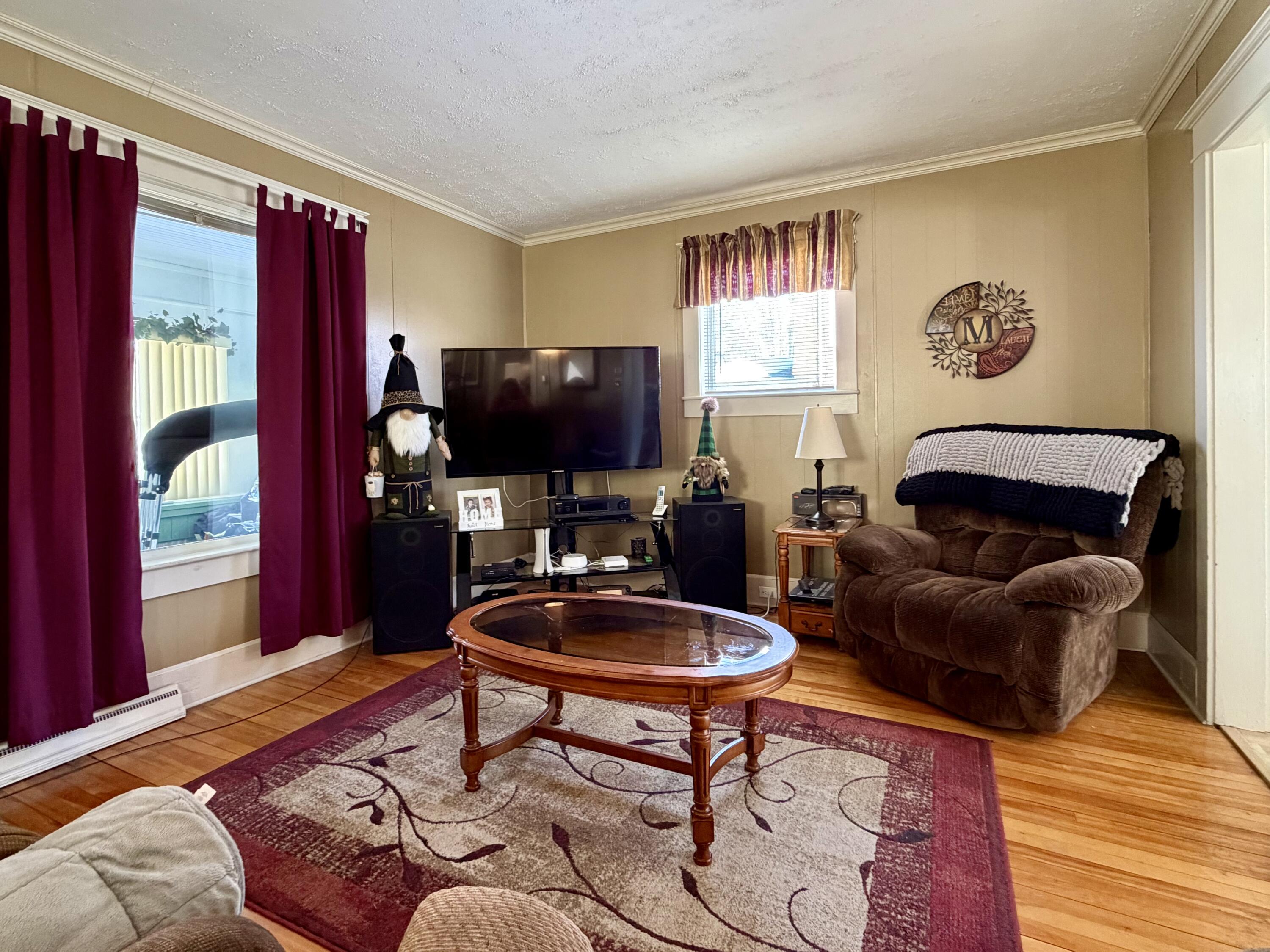 main property photo 18