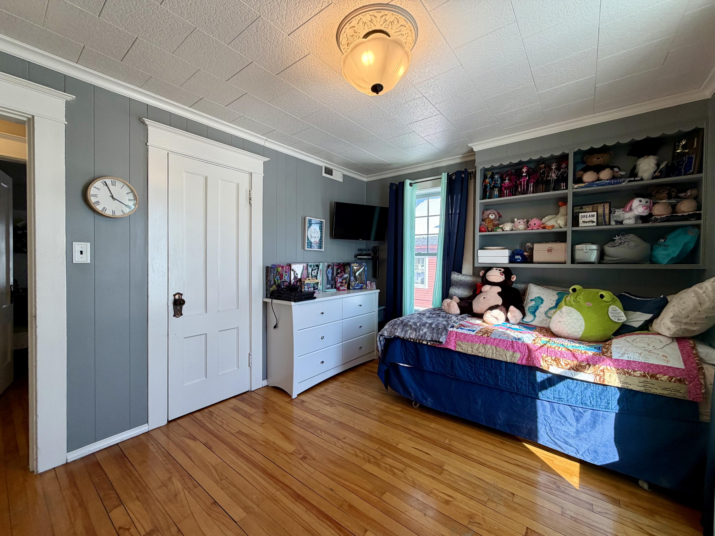 main property photo 40