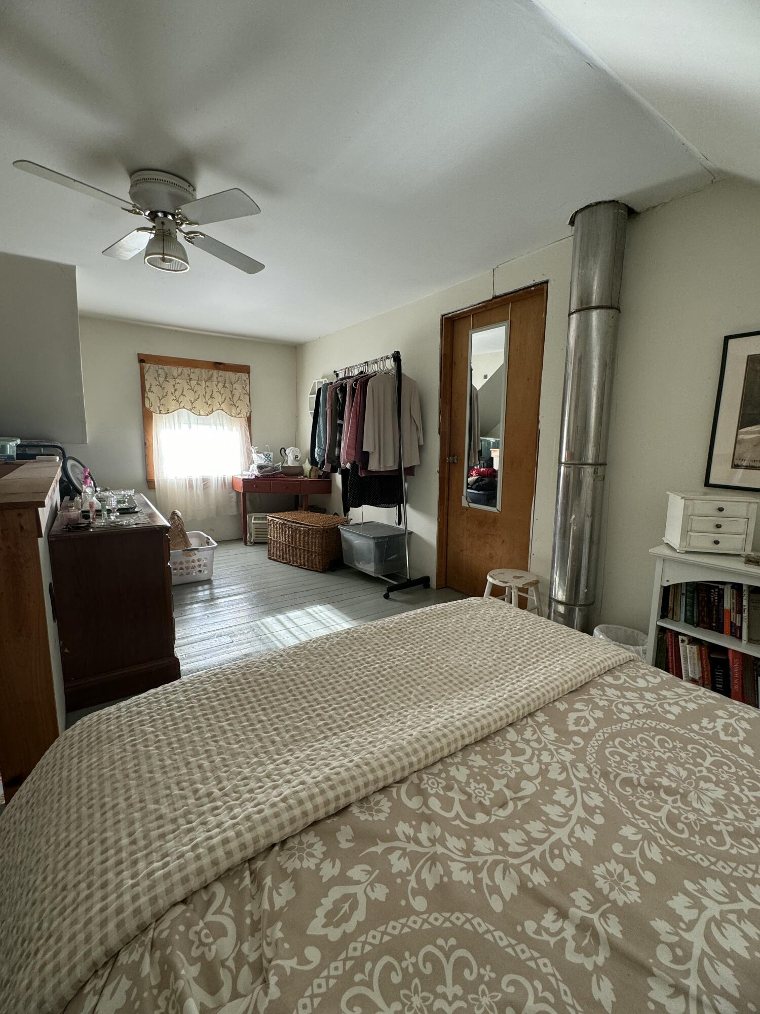 main property photo 35