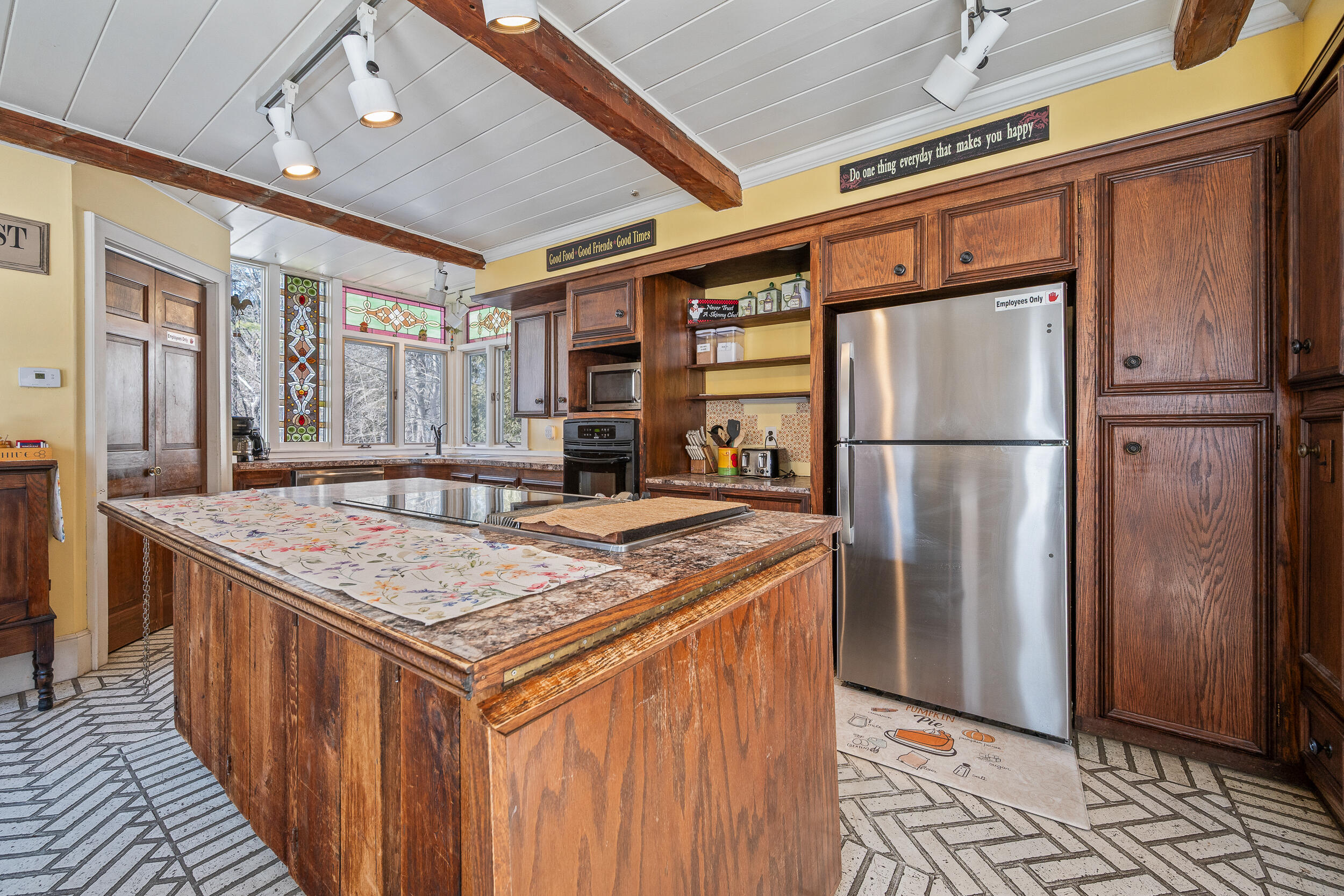 main property photo 3