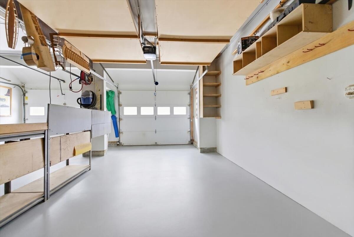 main property photo 77