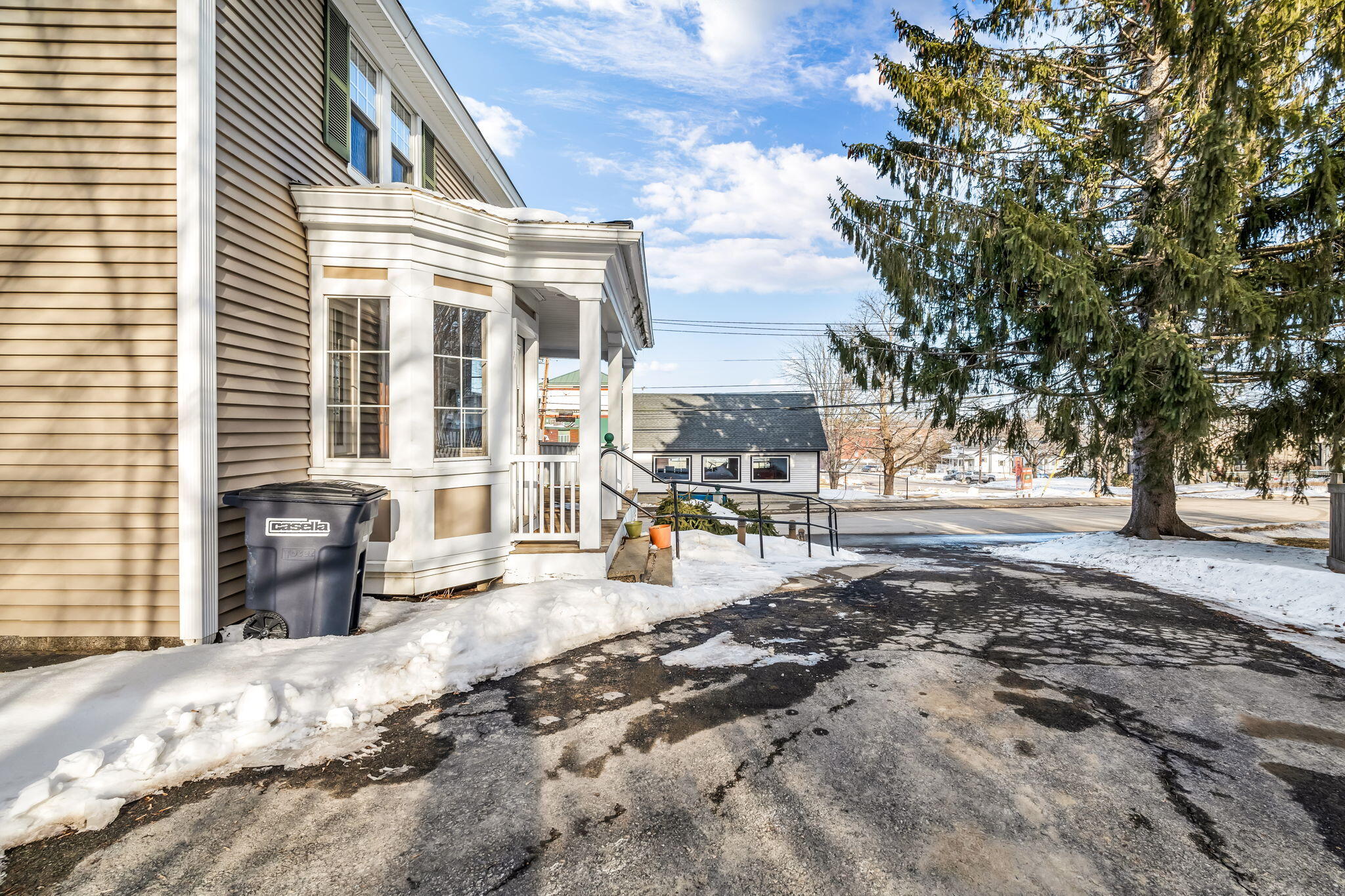main property photo 50