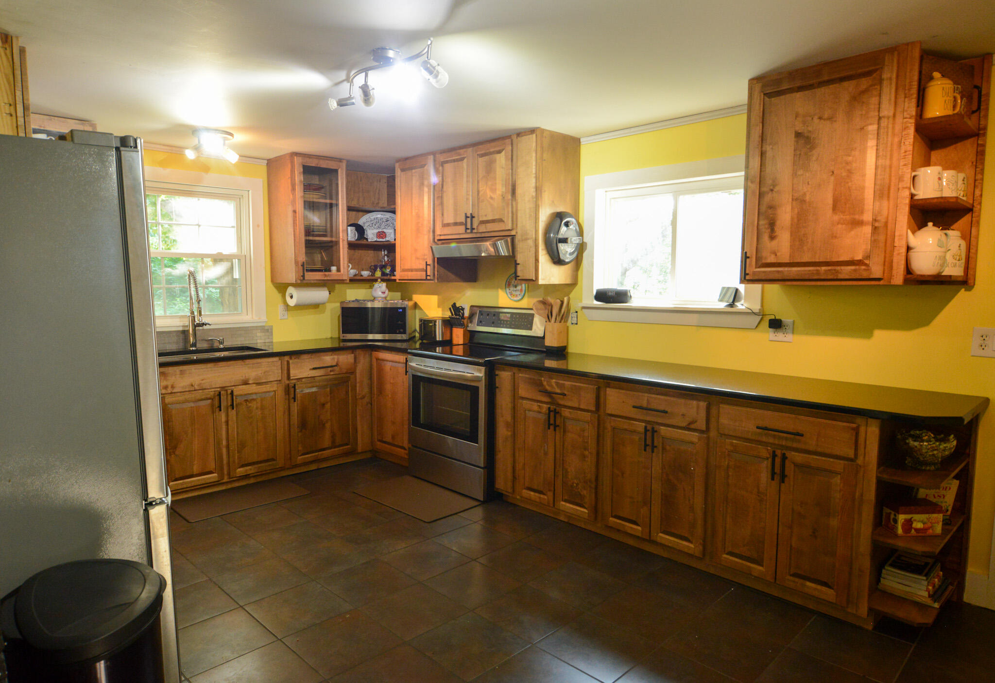 main property photo 11