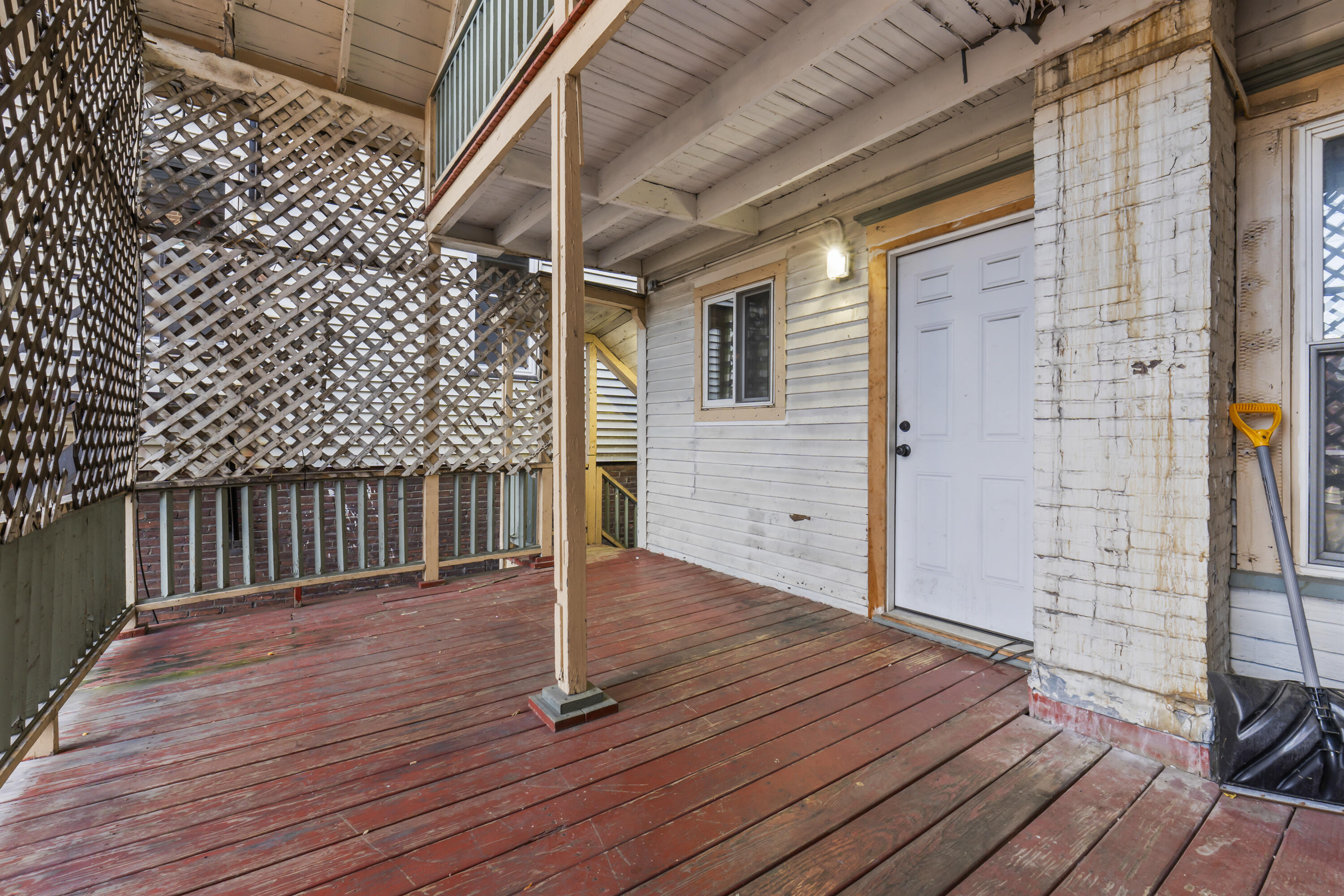 main property photo 37