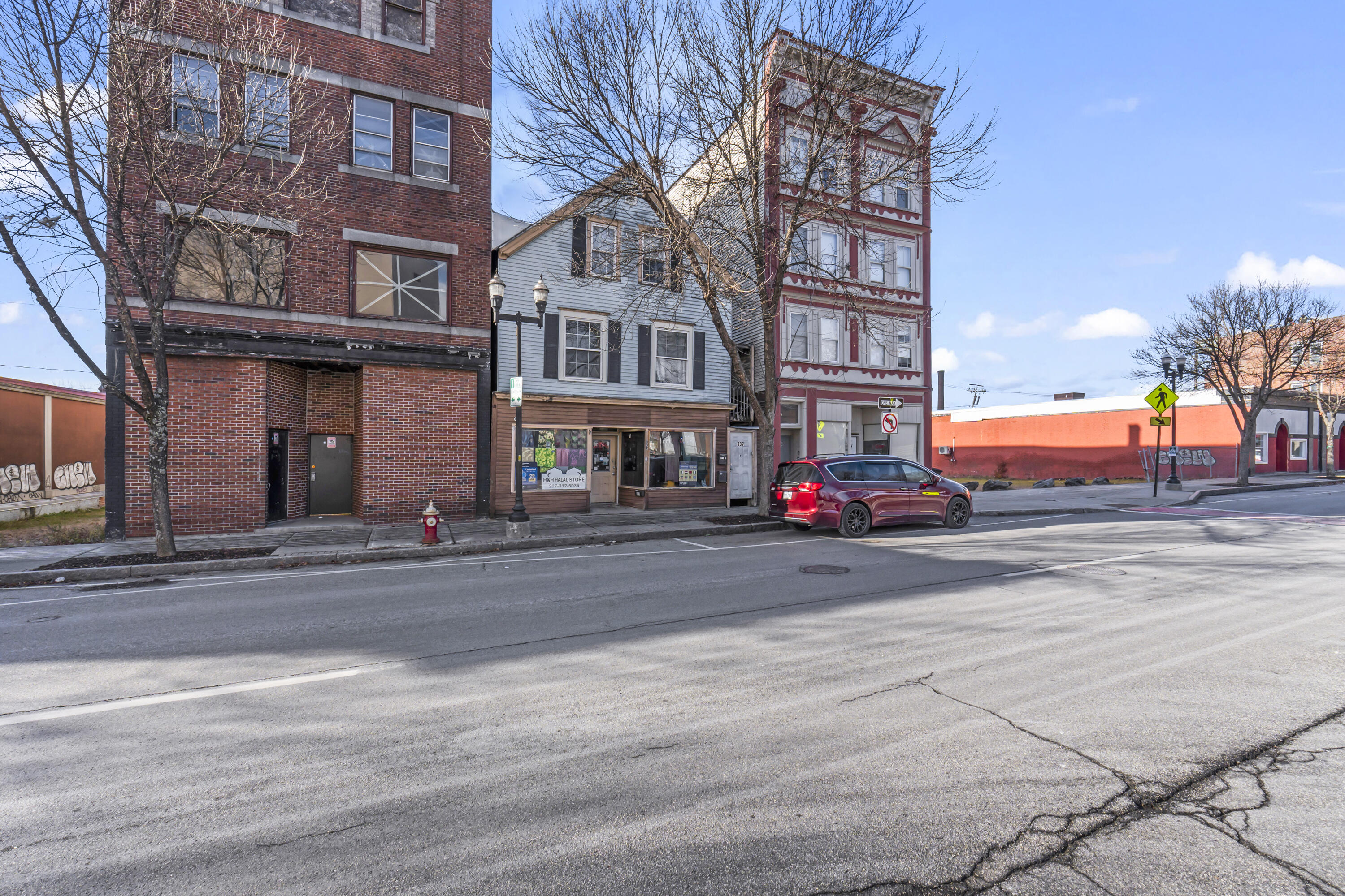 main property photo 6
