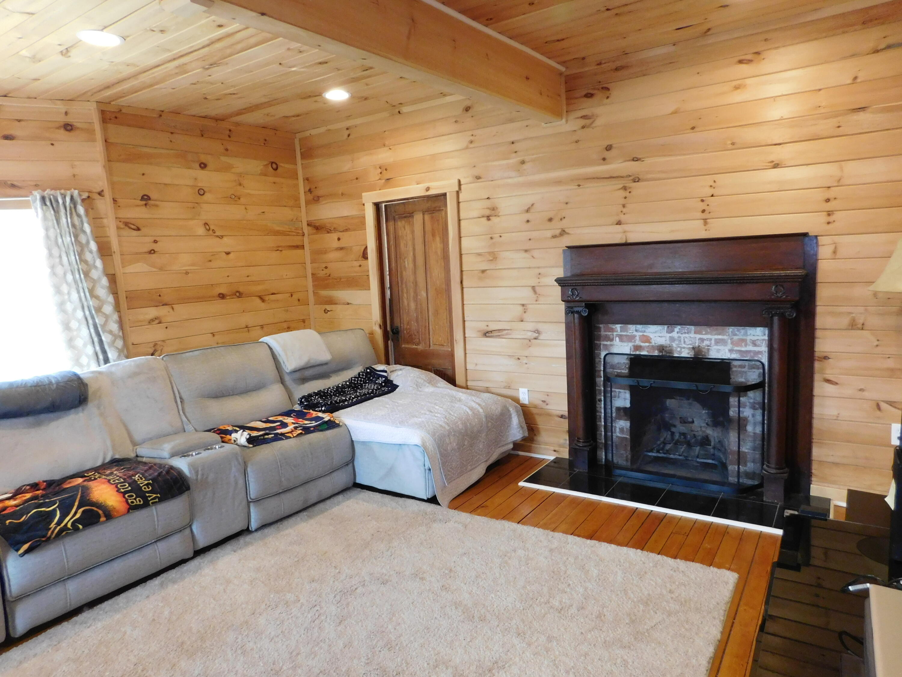 main property photo 50