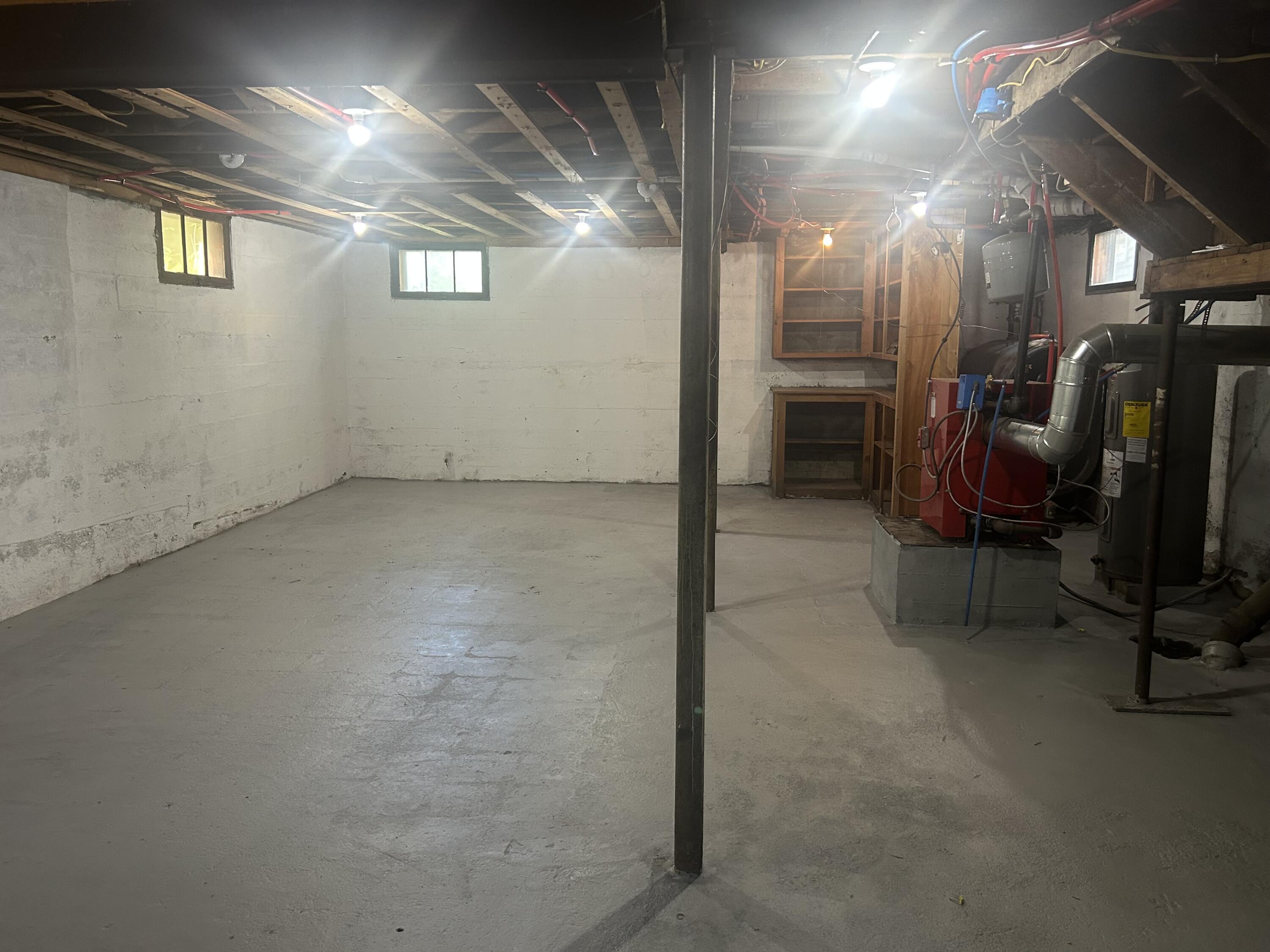 main property photo 30