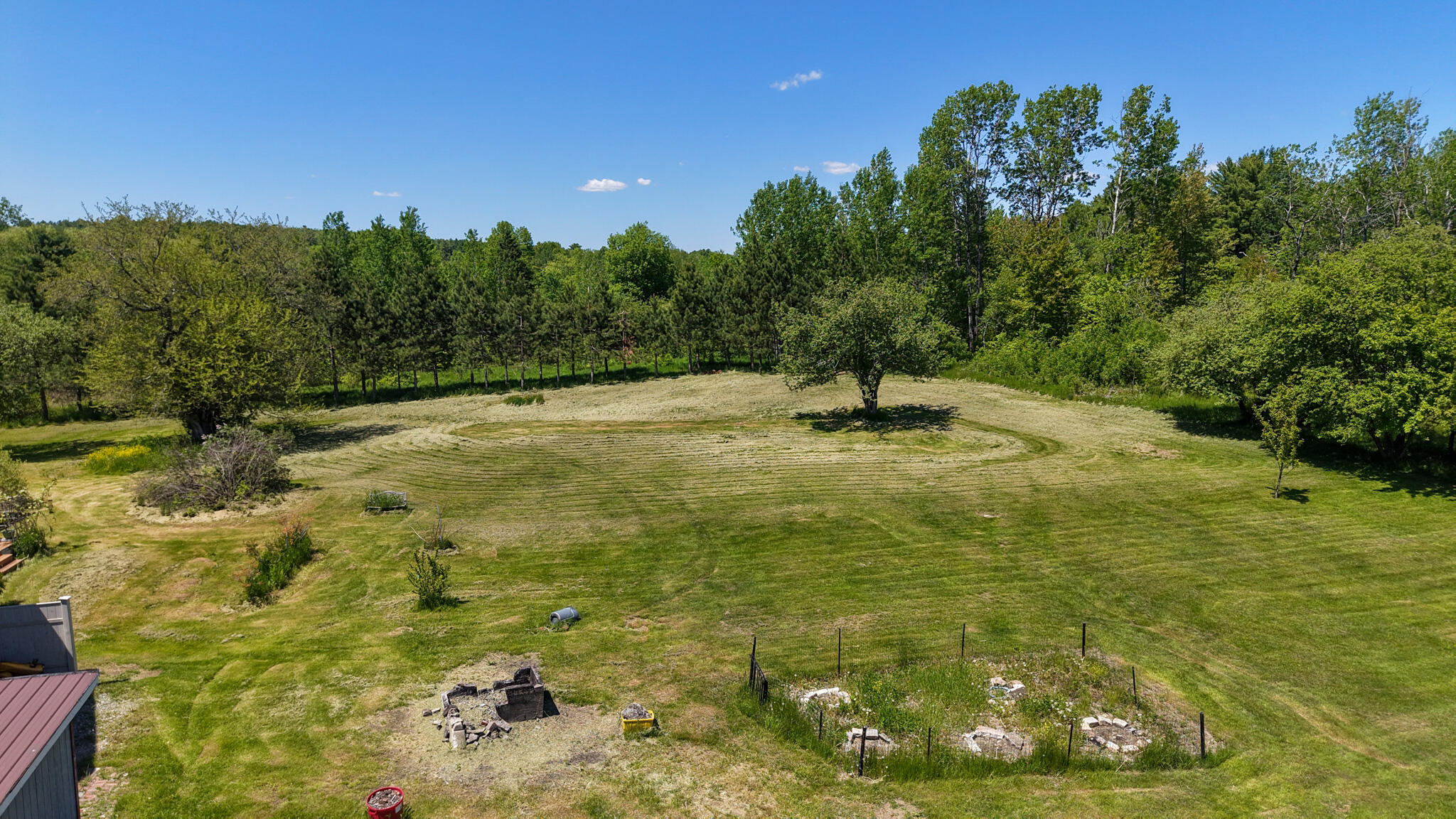 main property photo 44