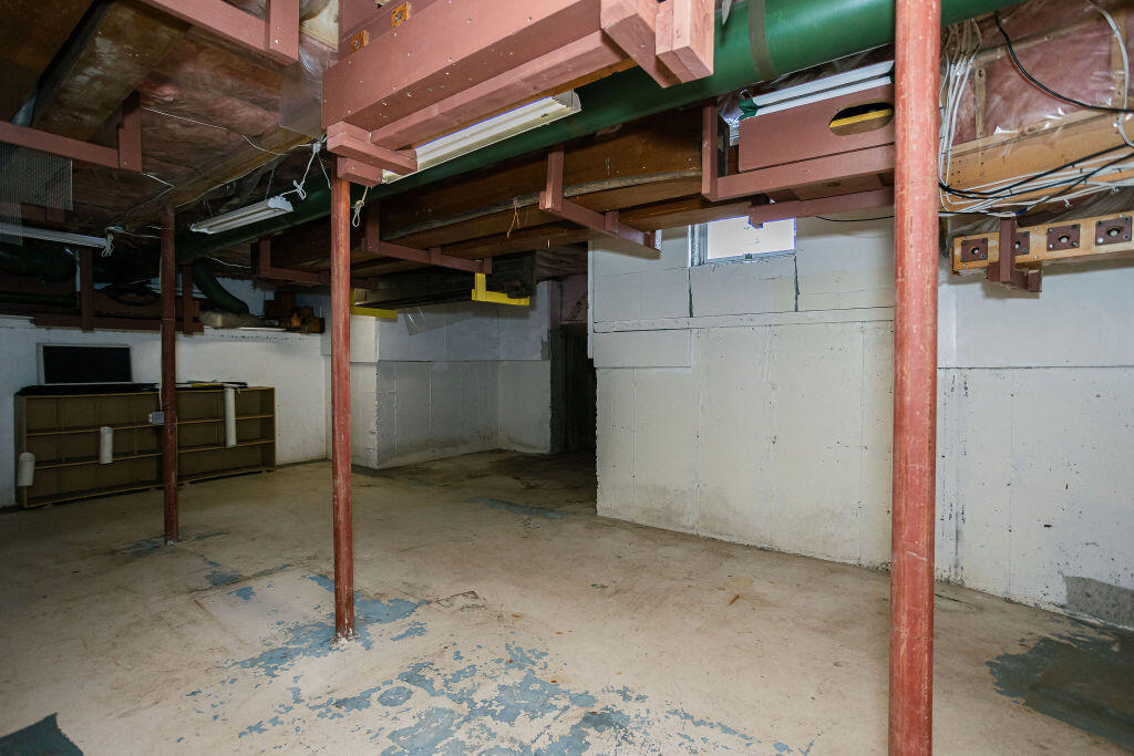 main property photo 61