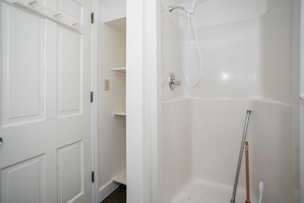 main property photo 67