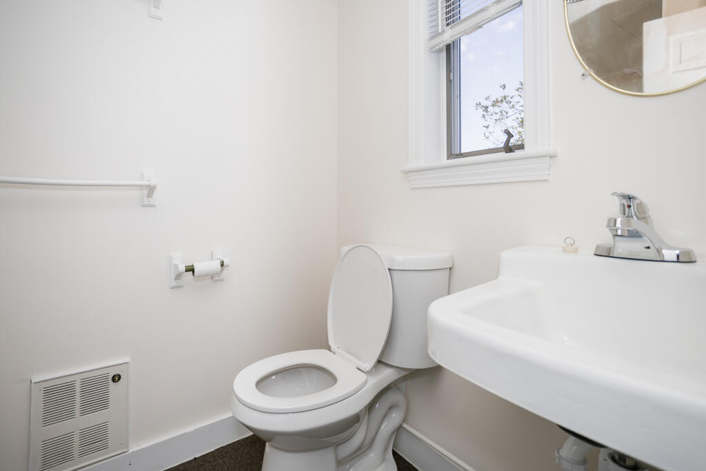 main property photo 68
