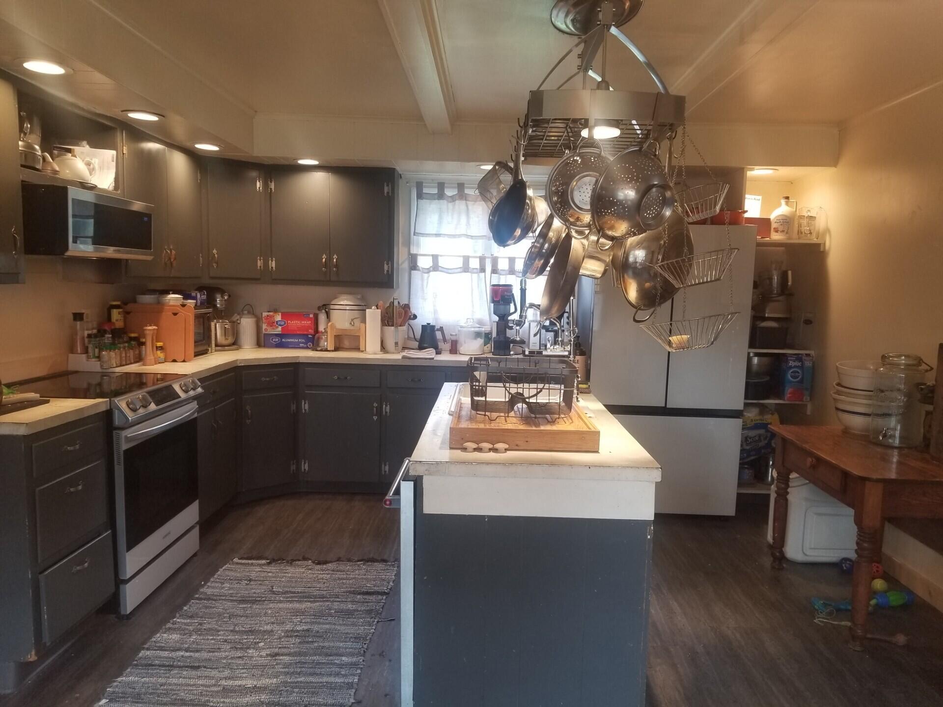 main property photo 5