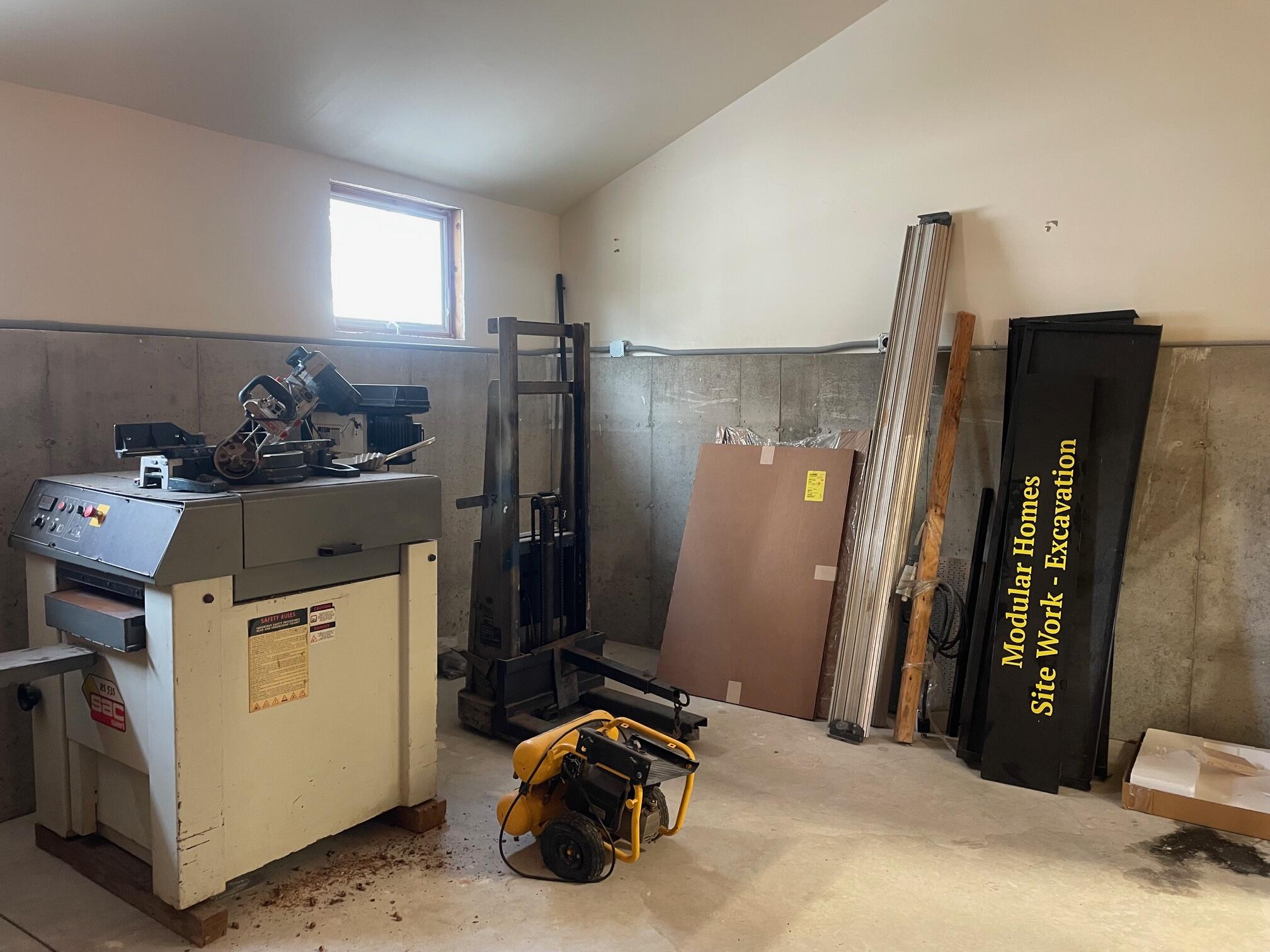 main property photo 10