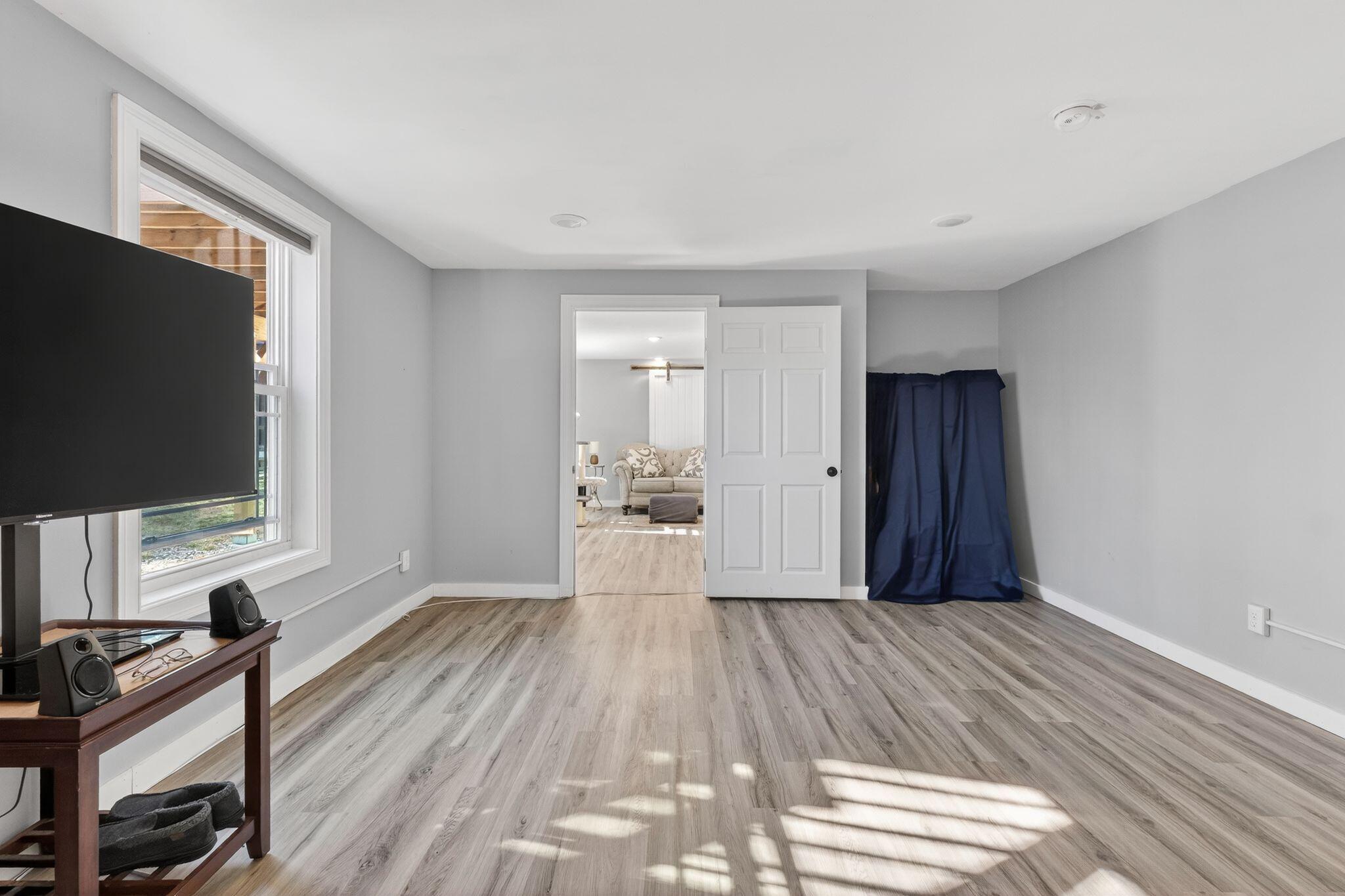property viewer photo 33