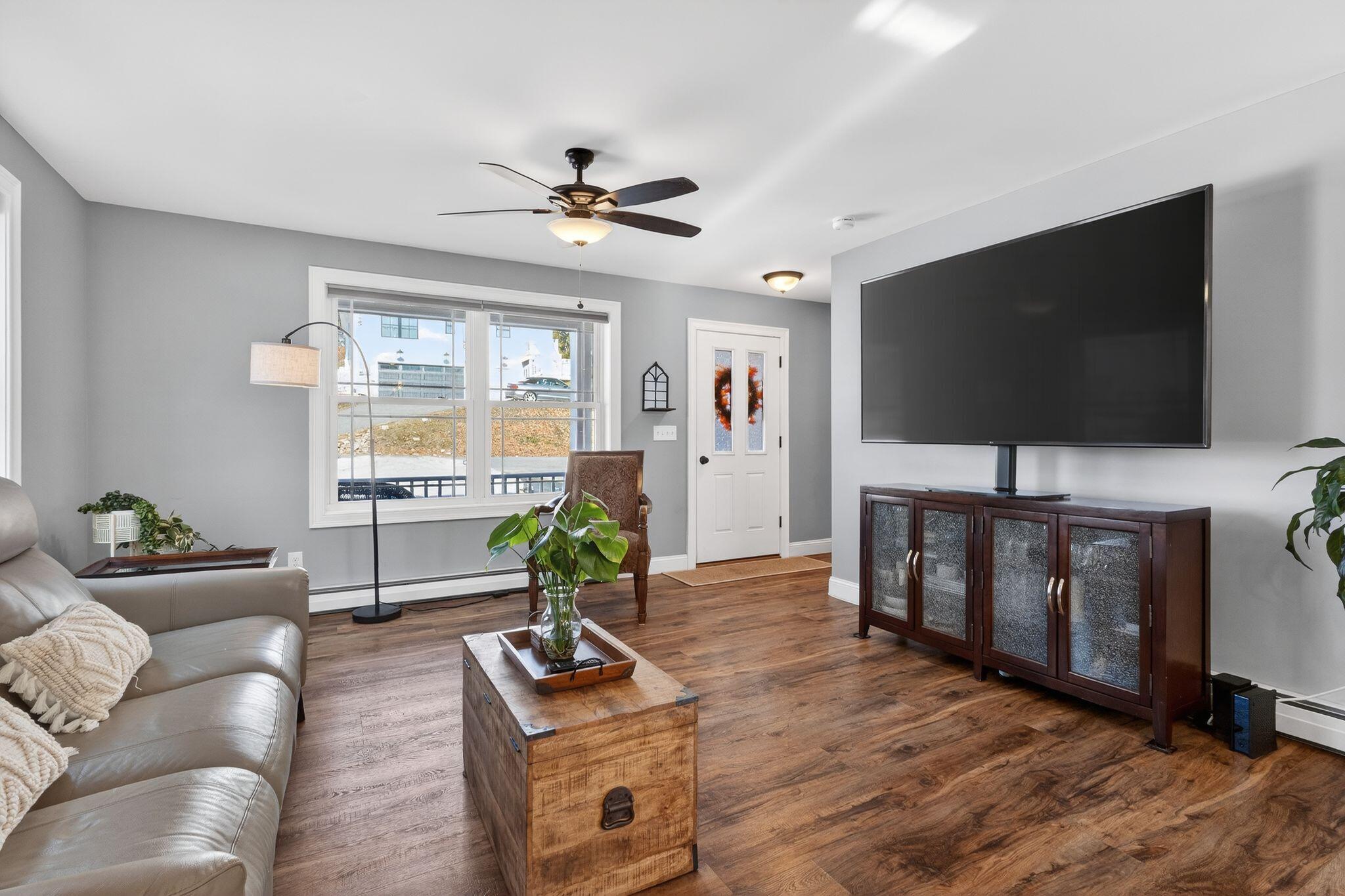property viewer photo 4