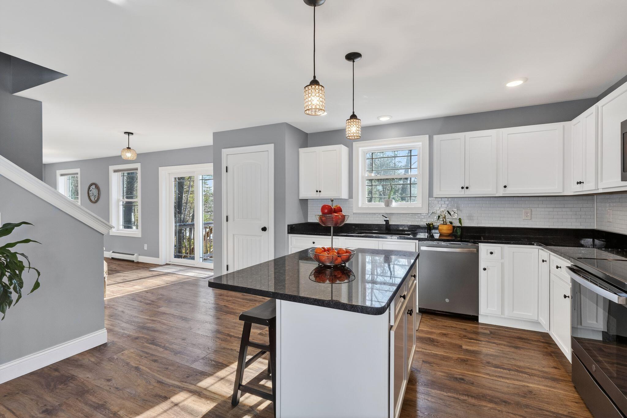 property viewer photo 9