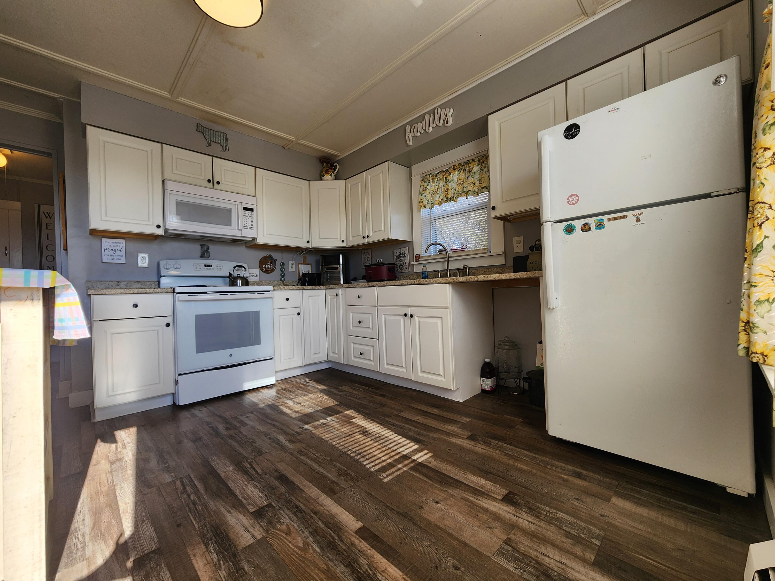 property viewer photo 4