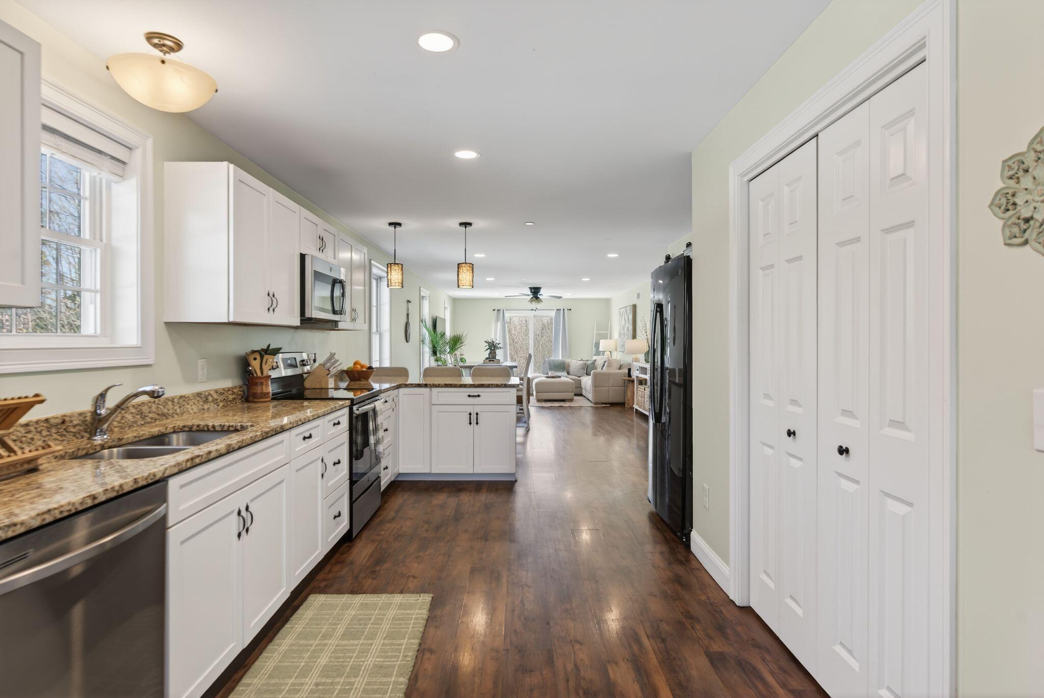 property viewer photo 8