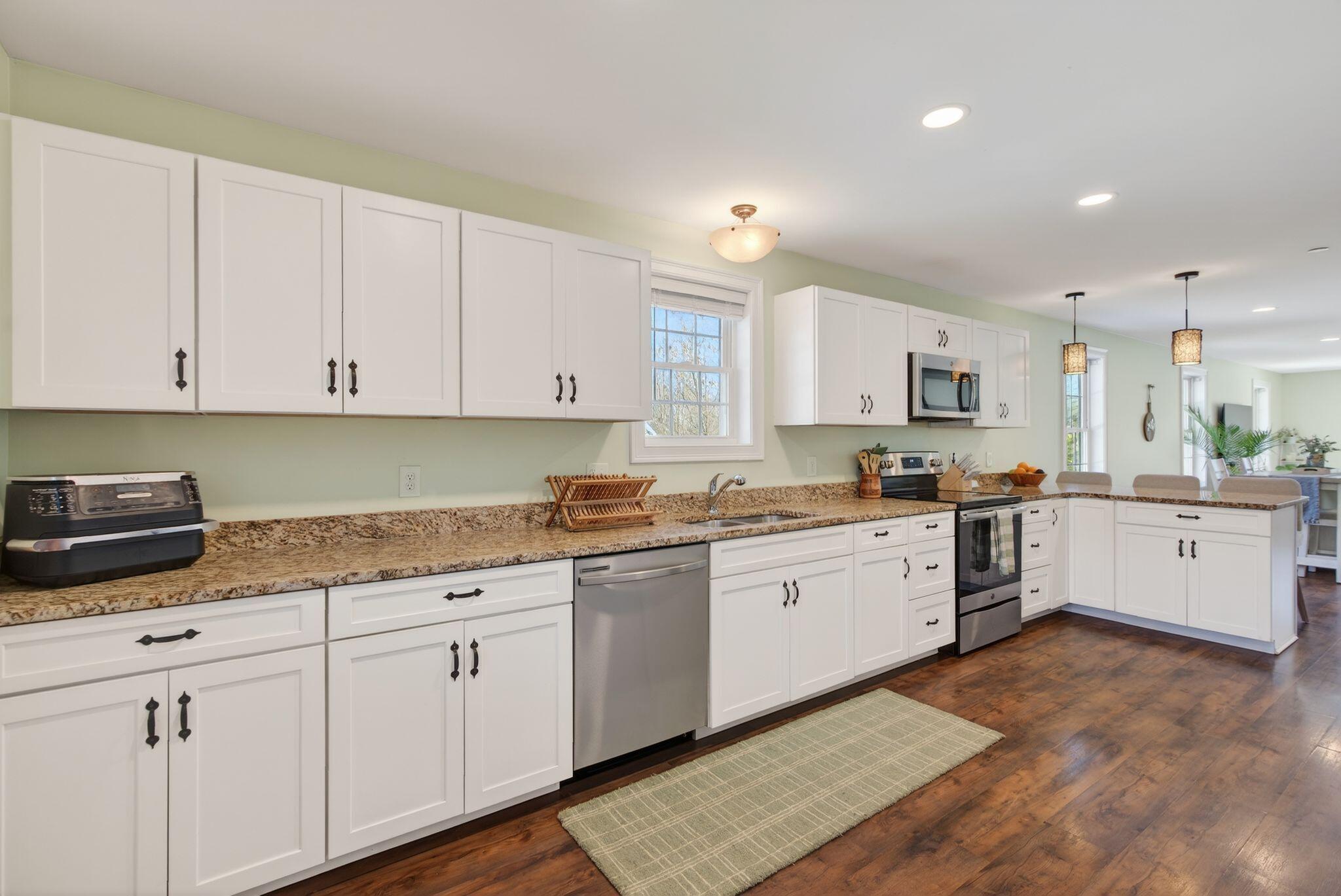 property viewer photo 9