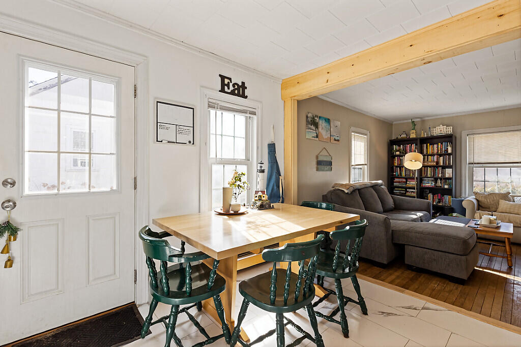 property viewer photo 3