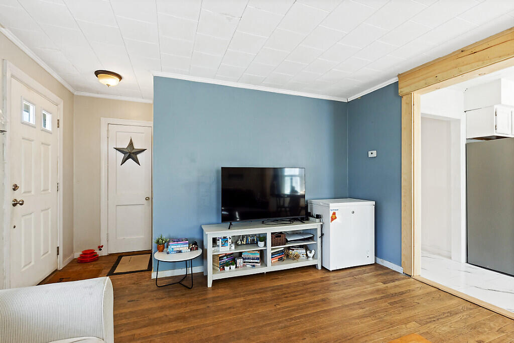 property viewer photo 8