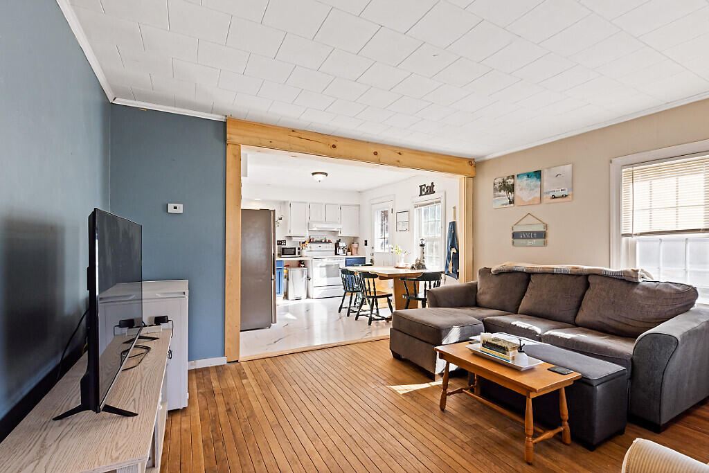 property viewer photo 9