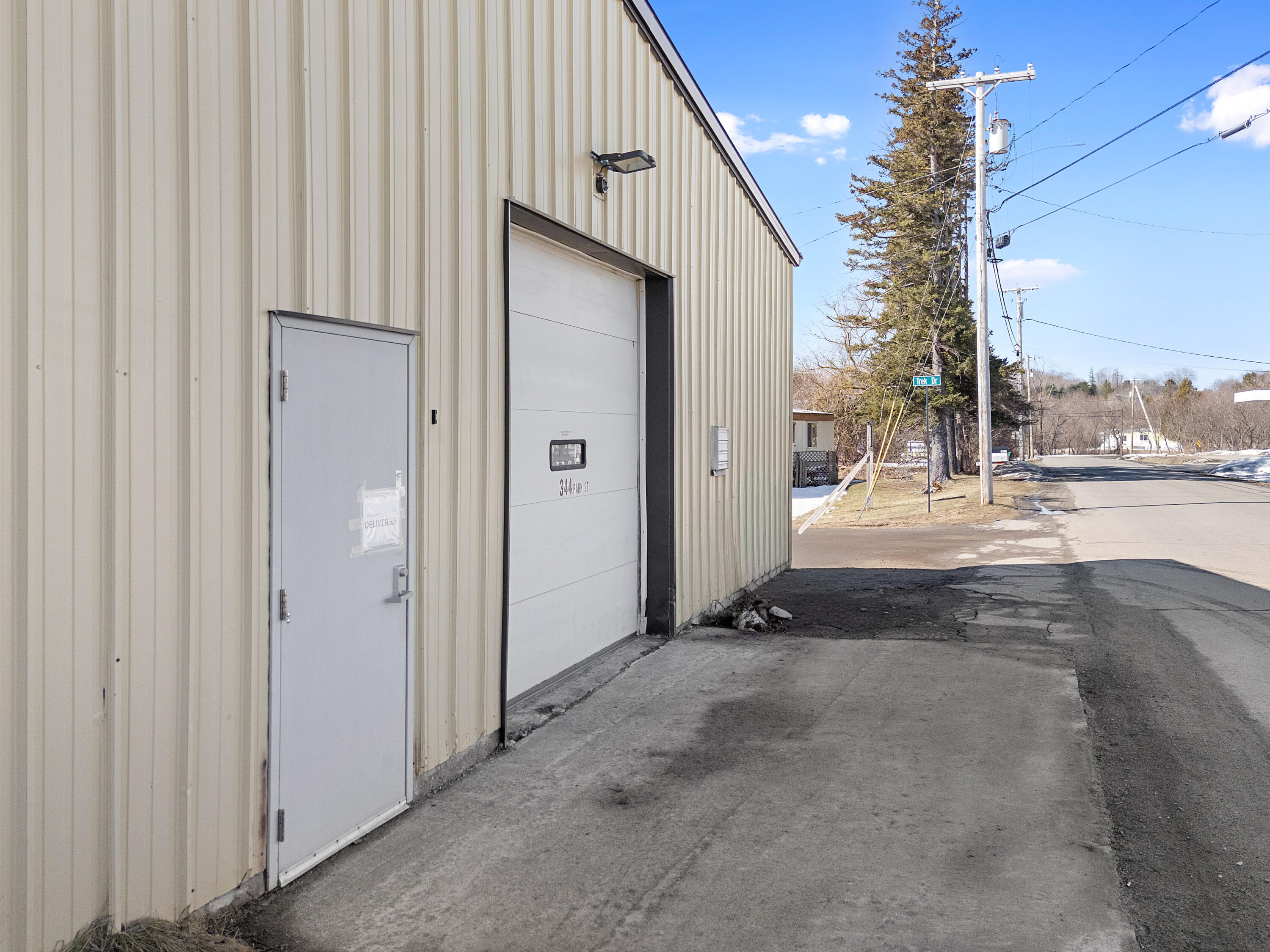 main property photo 67