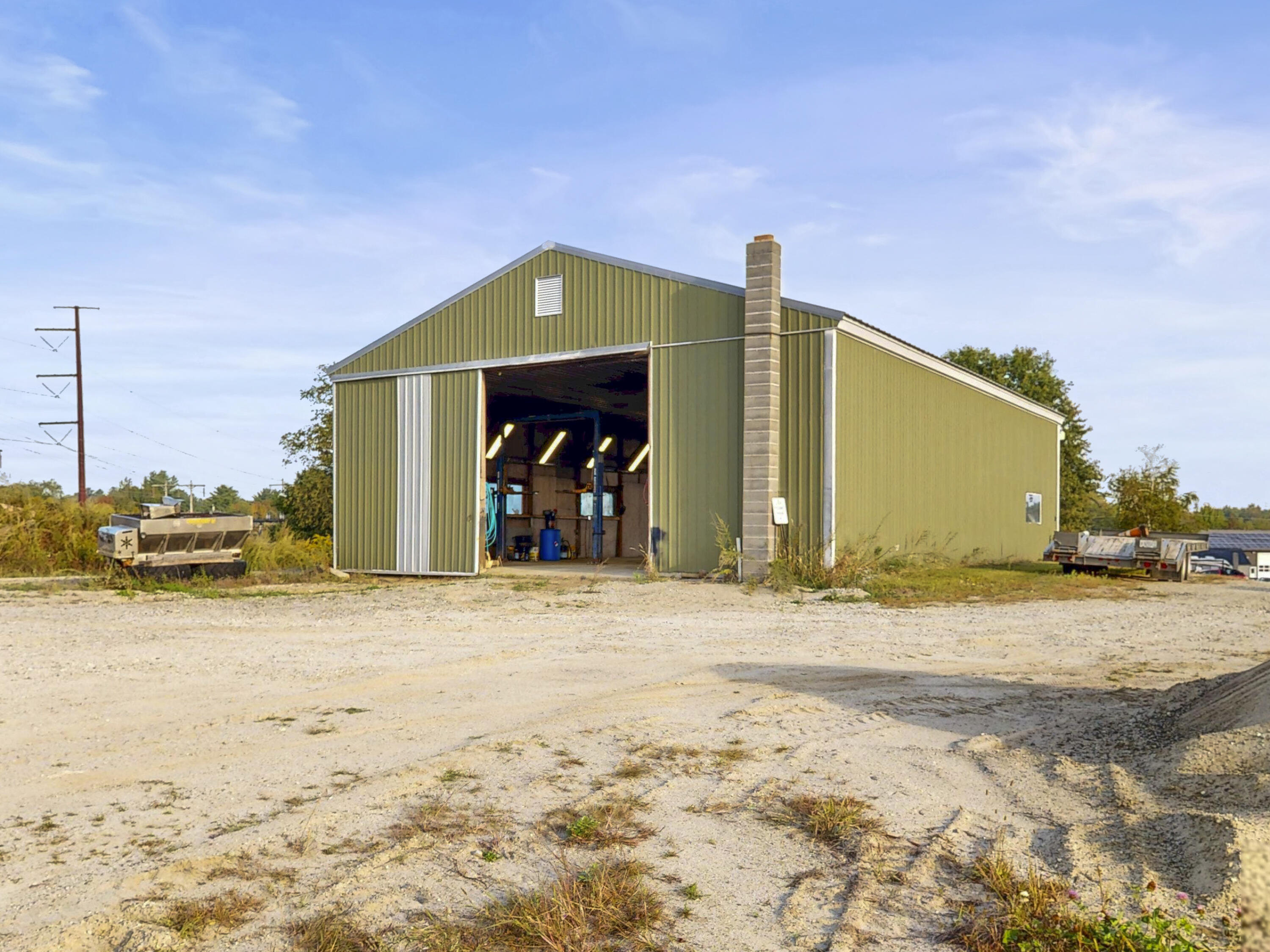 main property photo 26