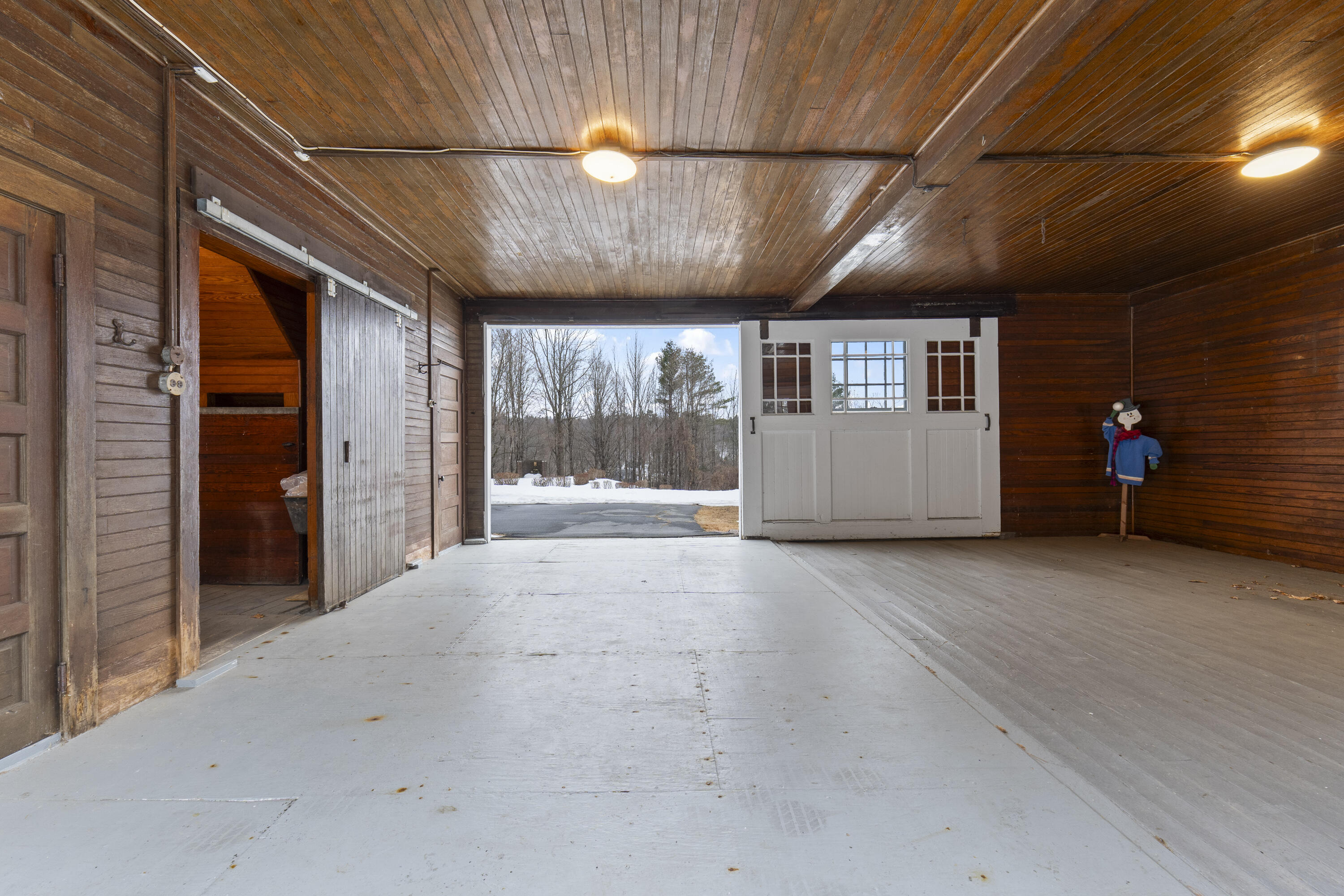 main property photo 75